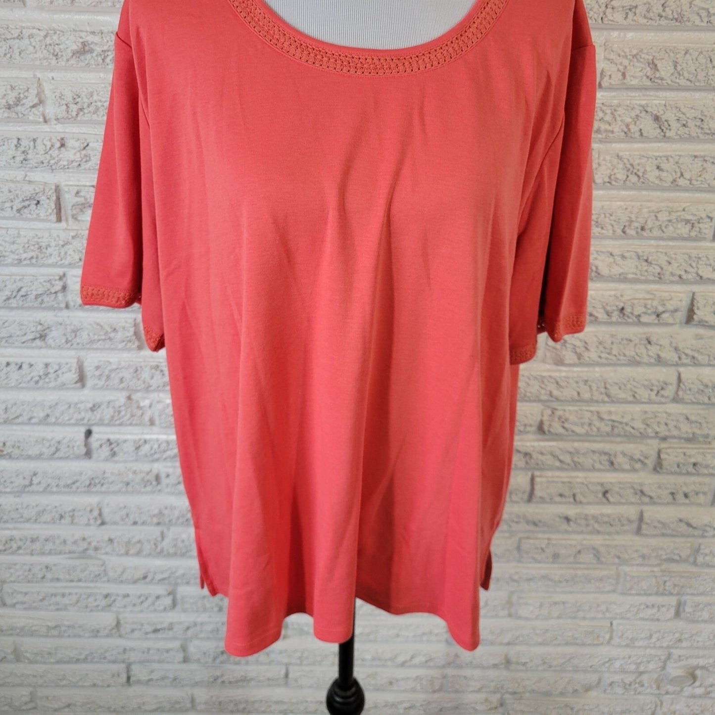 Drapers Damons Womens Top 2X Plus Tee Pink Crochet Neckline Cotton Comfy Blend