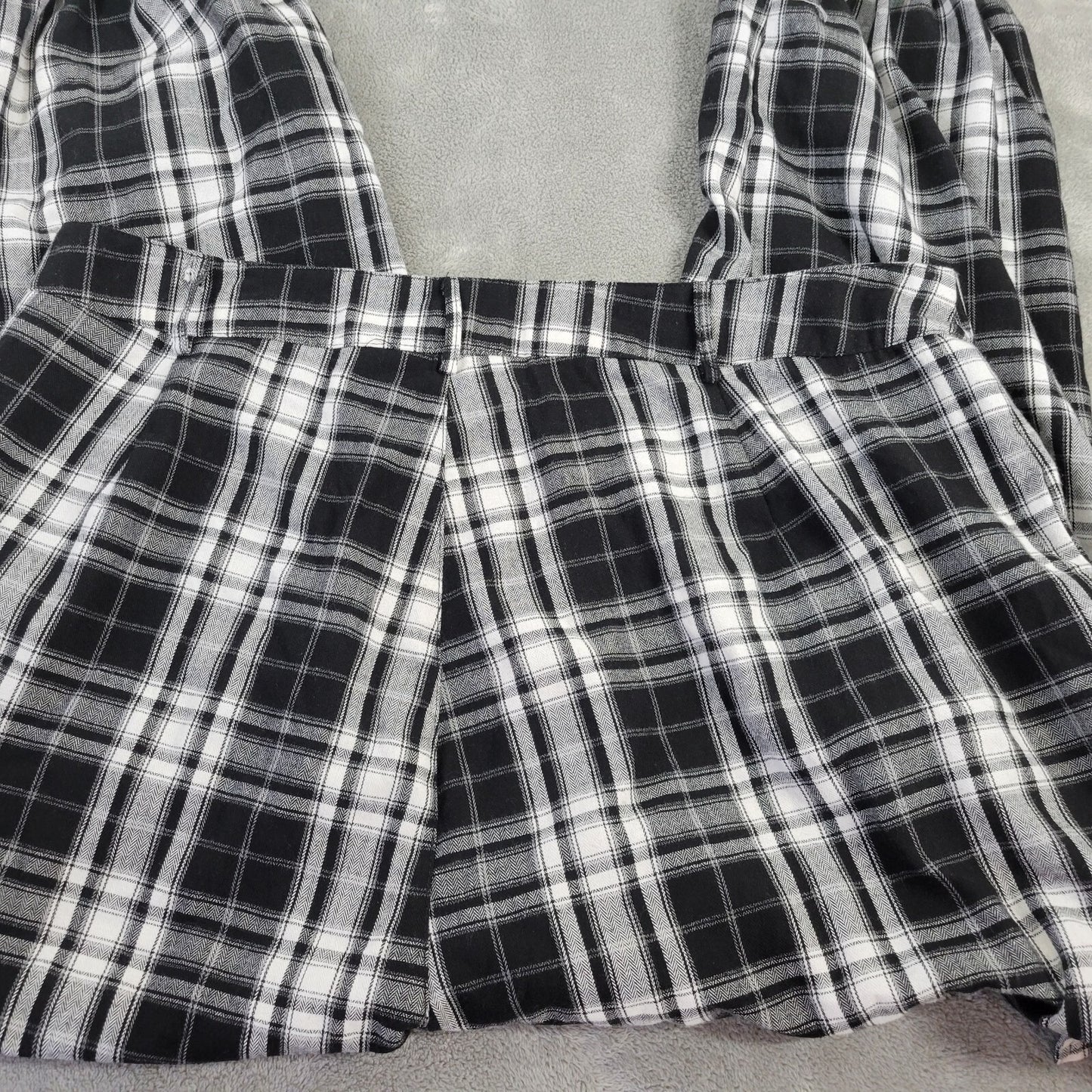 Shein Curve Women Pants 3XL Plus Cropped Black Plaid Pockets Zip Fly Lightweight