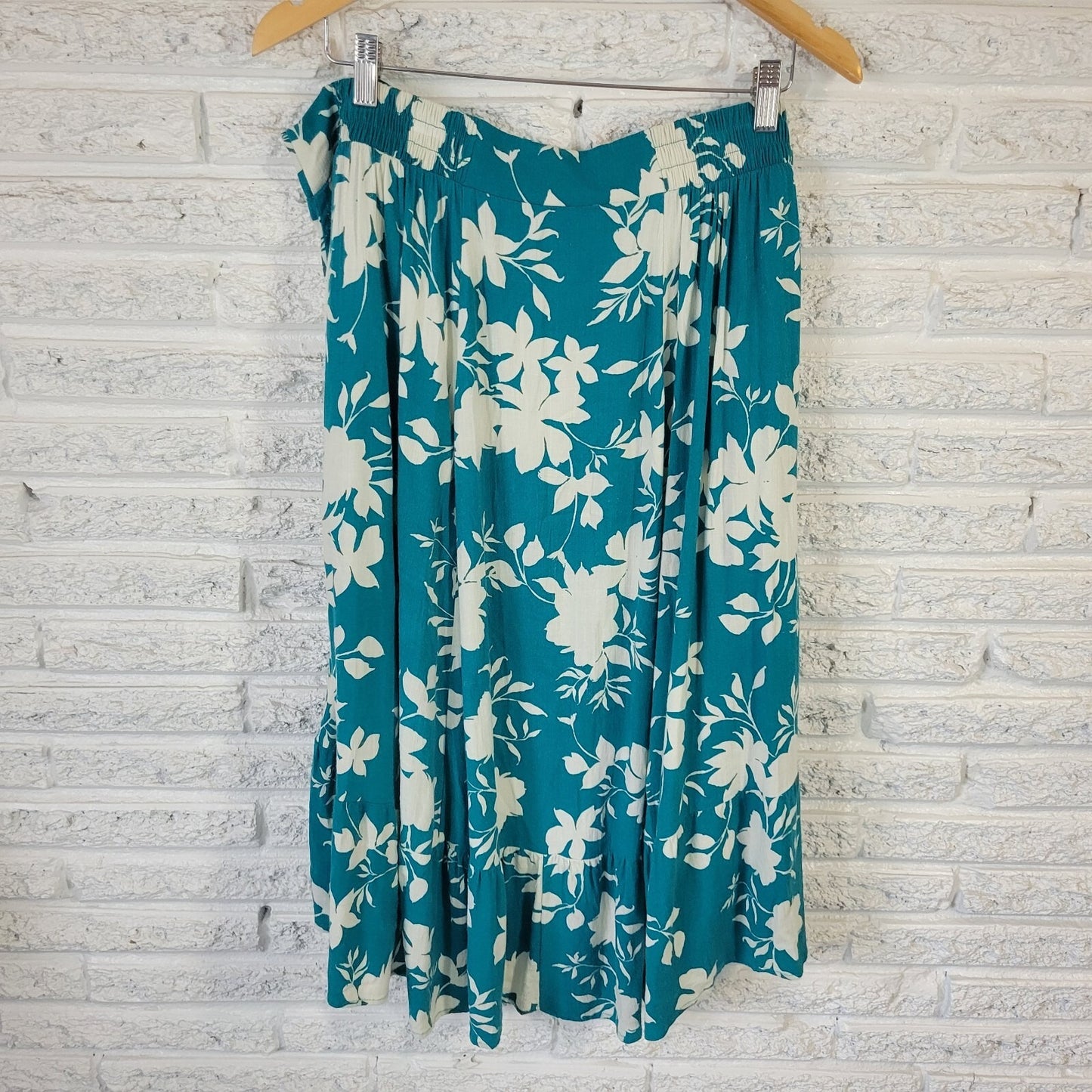 Torrid Women Skirt 2 2X Plus Asymmetric Green Floral Deco Buttons Pockets Ruffle