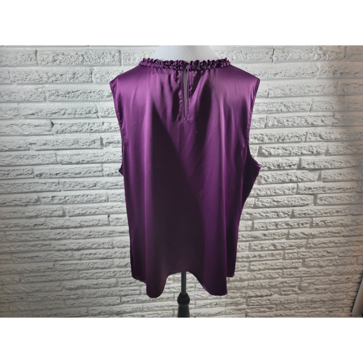 Liz Claiborne Womens Top 3X Plus Sleeveless Purple Polyester Keyhole Ruffle