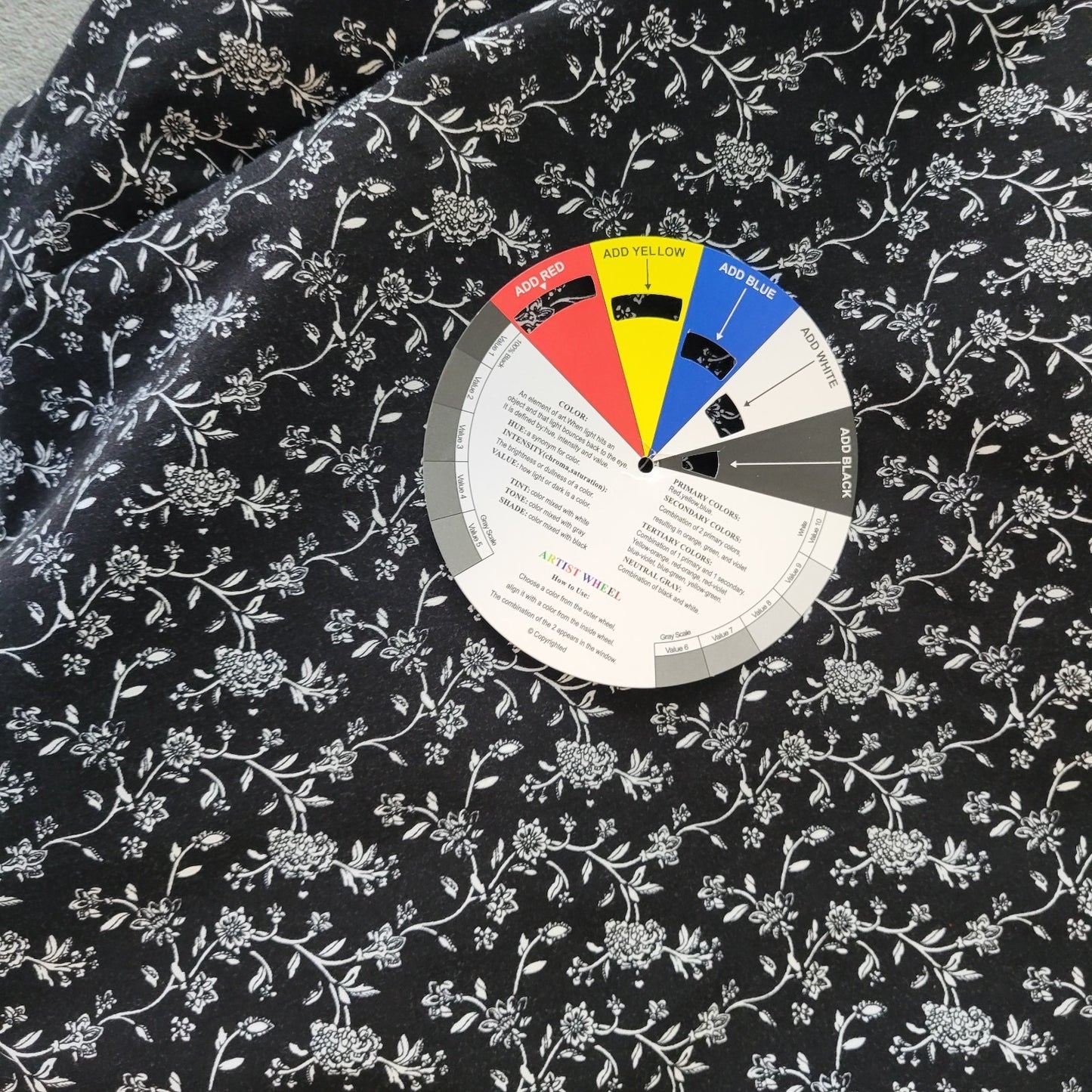 Avenue Womens Pants 28 Plus Capri Black White Floral Pull On Casual Comfy