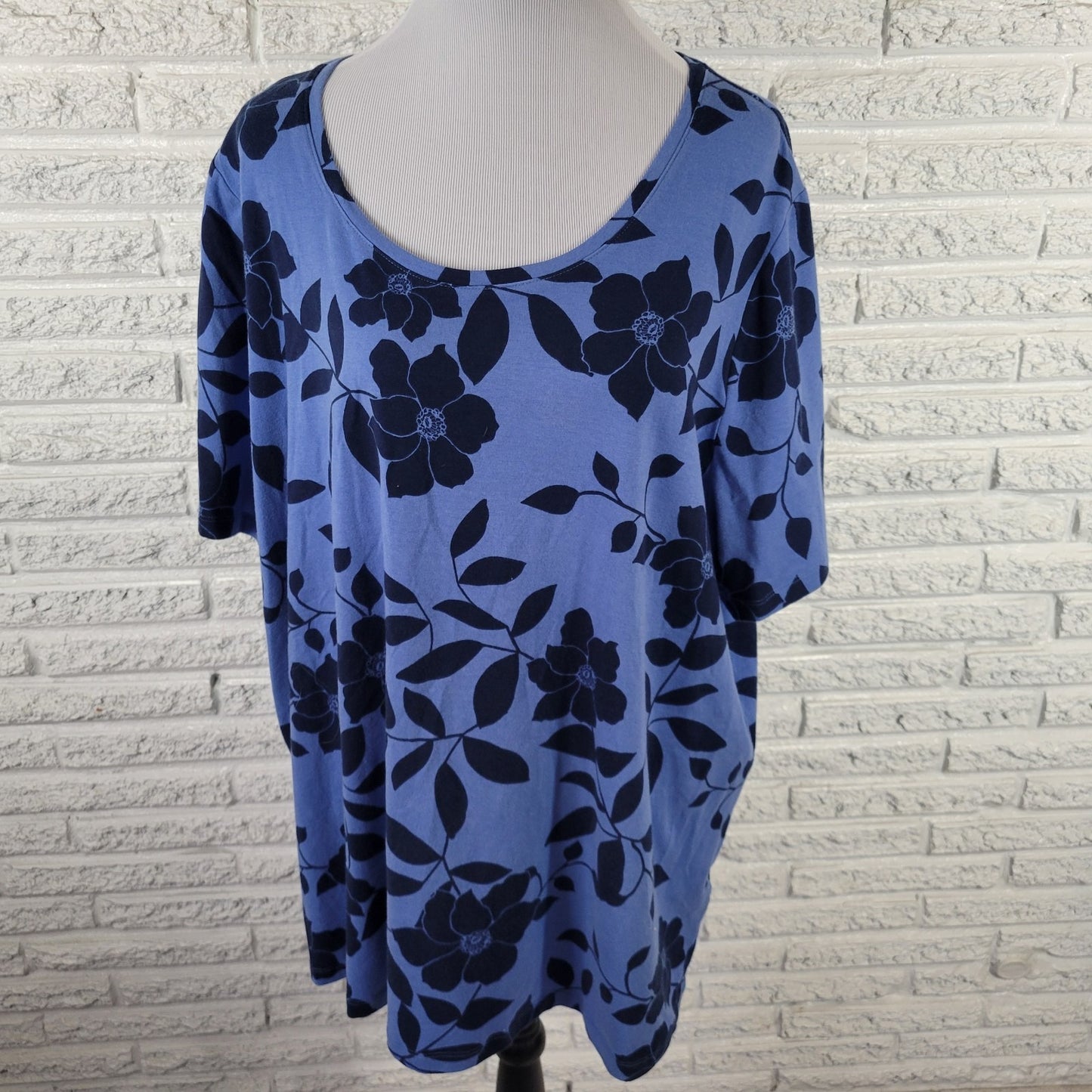 Catherines Womens Top 2X Plus 22W 24W Tee Tunic Blue Floral Cotton Blend Casual