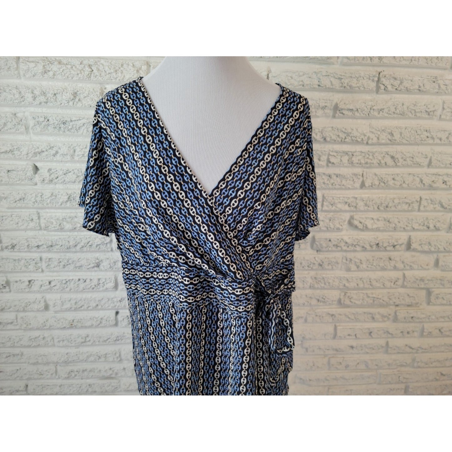 Covington 18W Plus Size Top Blue Geometric V-Neck Zip Closure Short Sleeve