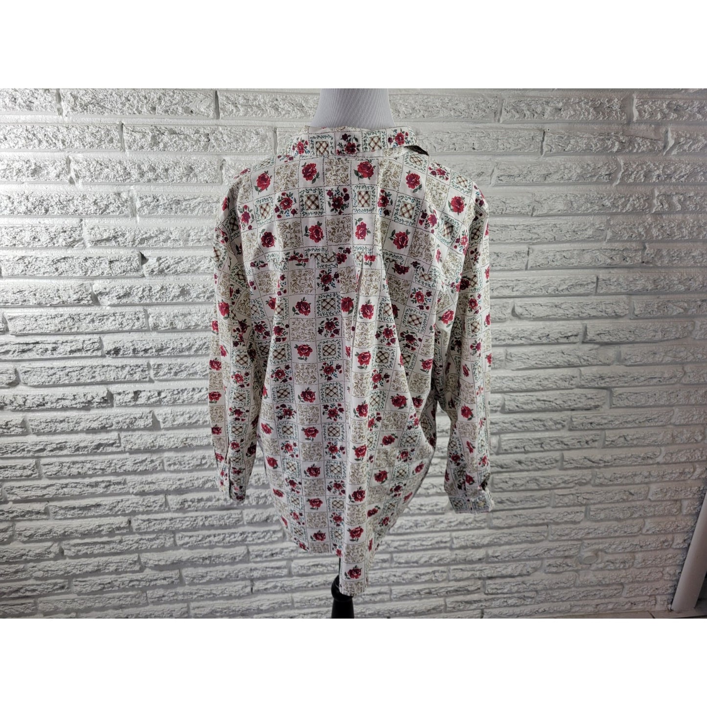 Cabin Creek Women Top 16W Plus Long Sleeve Red Floral Collar Cotton Blend Button