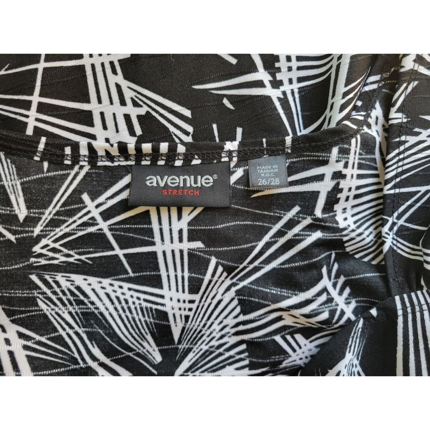 Avenue Womens Top 26 28 Plus Tunic Black Abstract Semi Sheer Silver Metallic