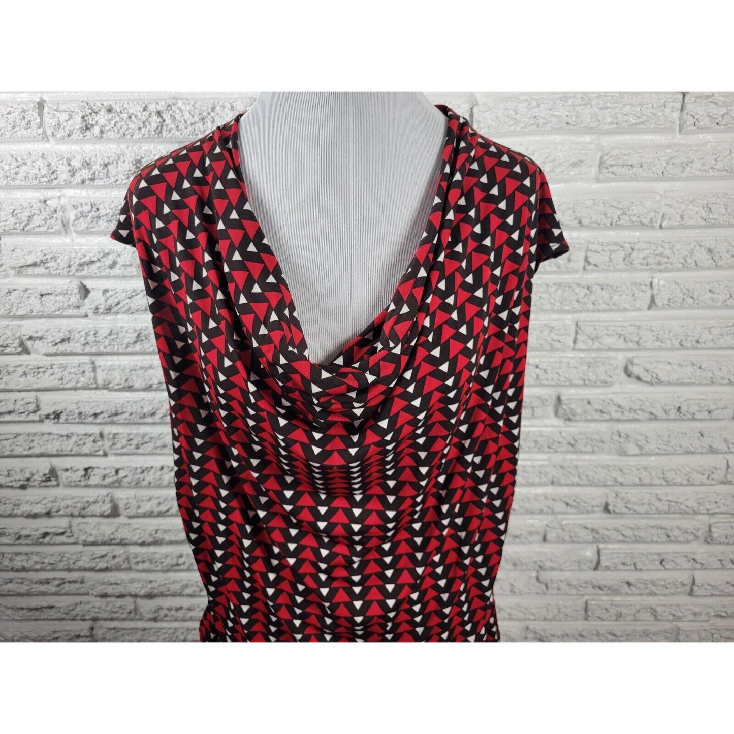 Worthington Womens Top 1X Plus Sleeveless Cowl Neck Red Triangles Poly Blend
