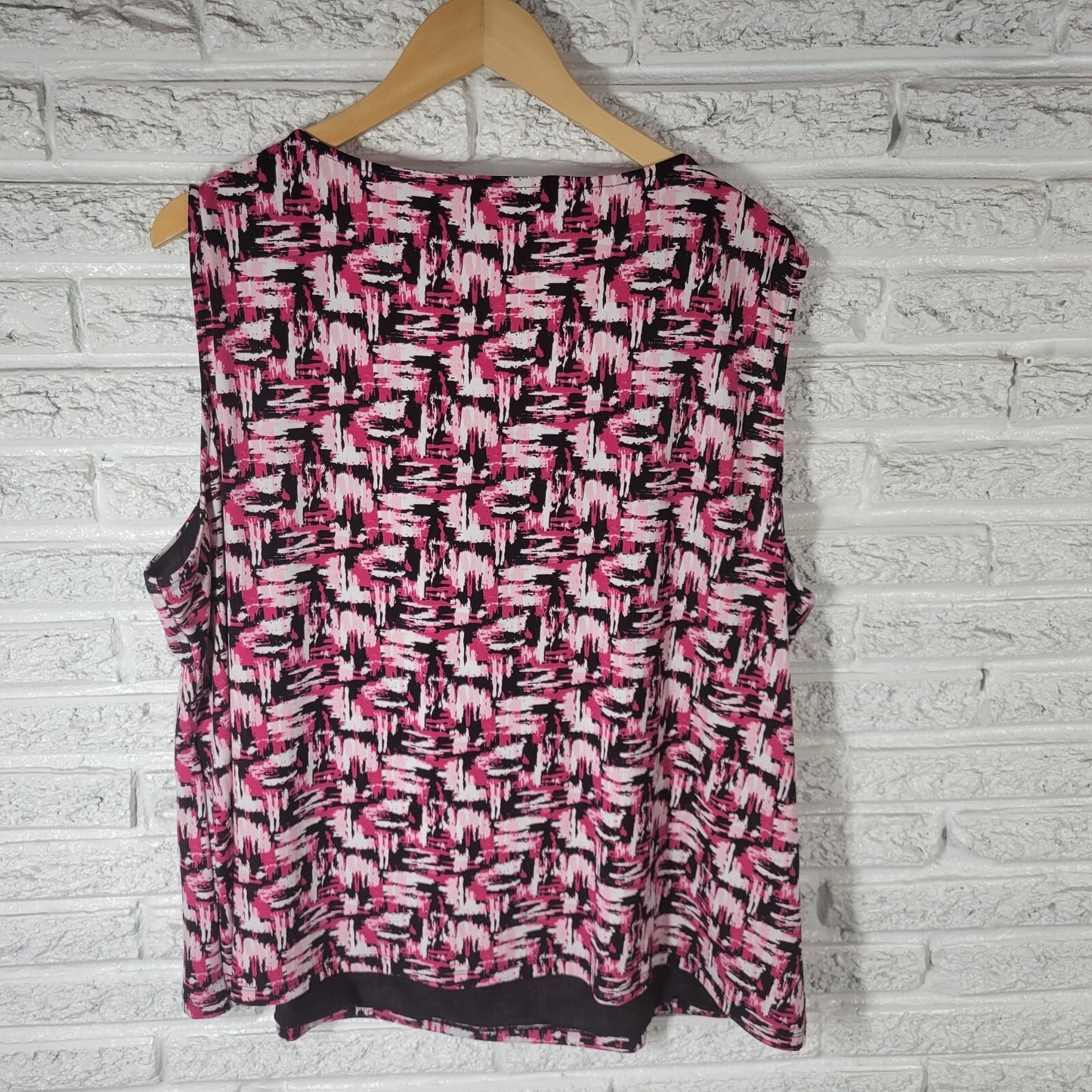 Jones Studio Womens Top 24W Plus Sleeveless Pink Black Watercolor Pleated Lined