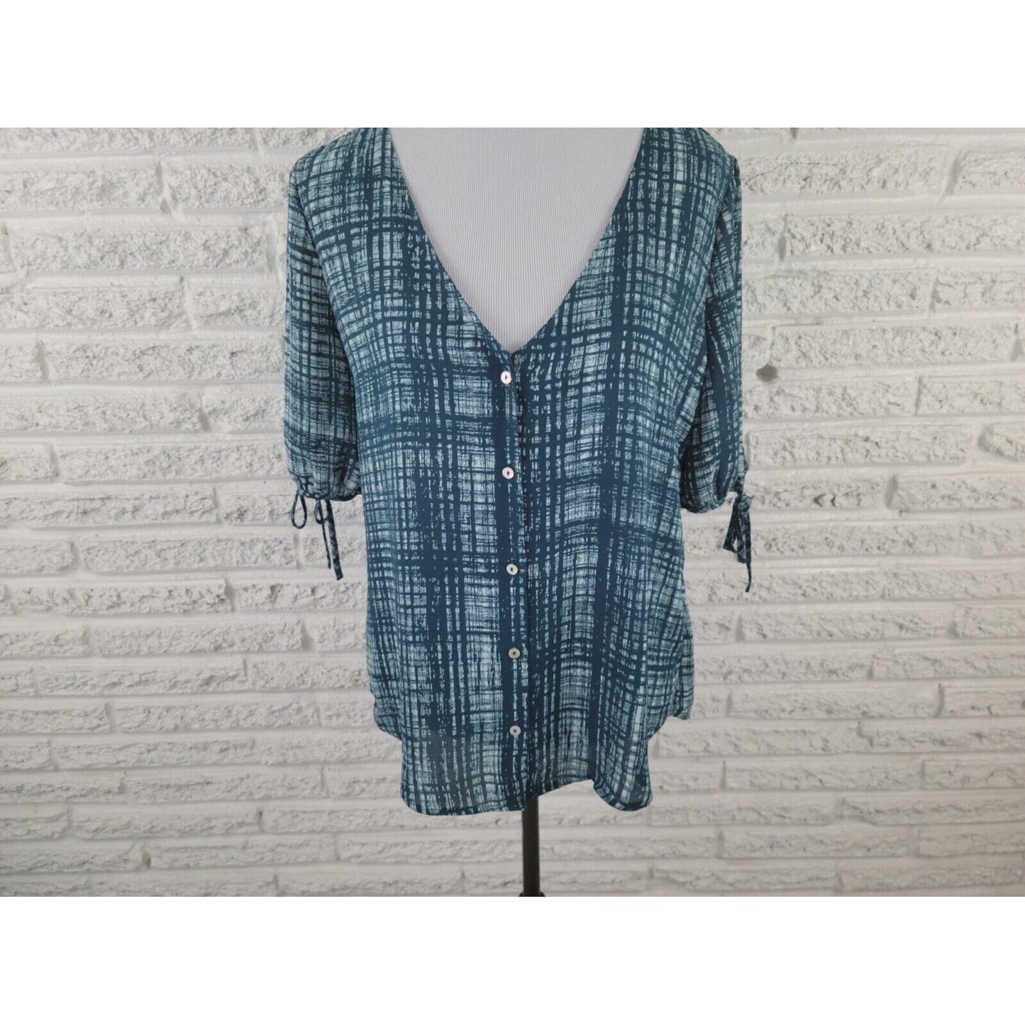 Maurices Womens Top Extra Large XL Button Up Blue Geometric Casual Comfy