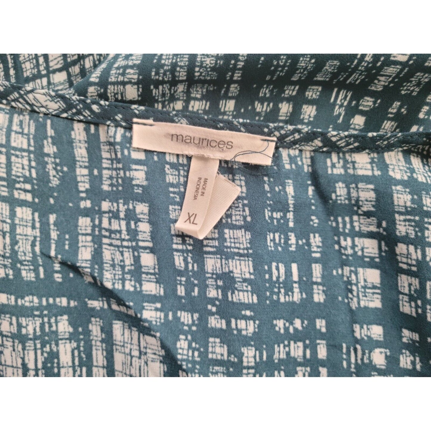 Maurices Womens Top Extra Large XL Button Up Blue Geometric Casual Comfy