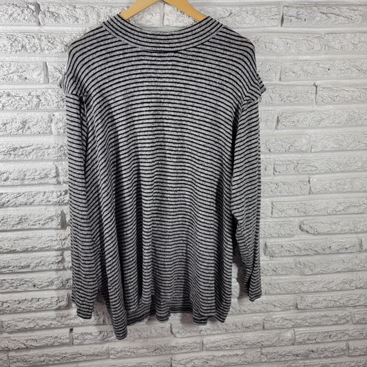 Lee Womens Top 3X Plus Tunic Long Sleeve Knit Gray Stripe Lightweight Casual