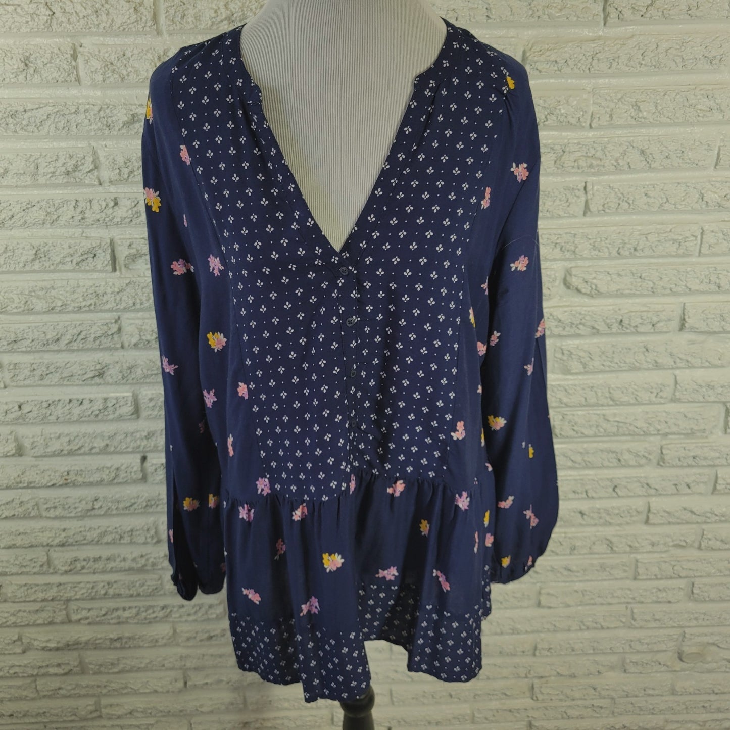 Old Navy Tunic XL Tall Blue Floral V-Neck Blouse Long Sleeve Modal Lightweight