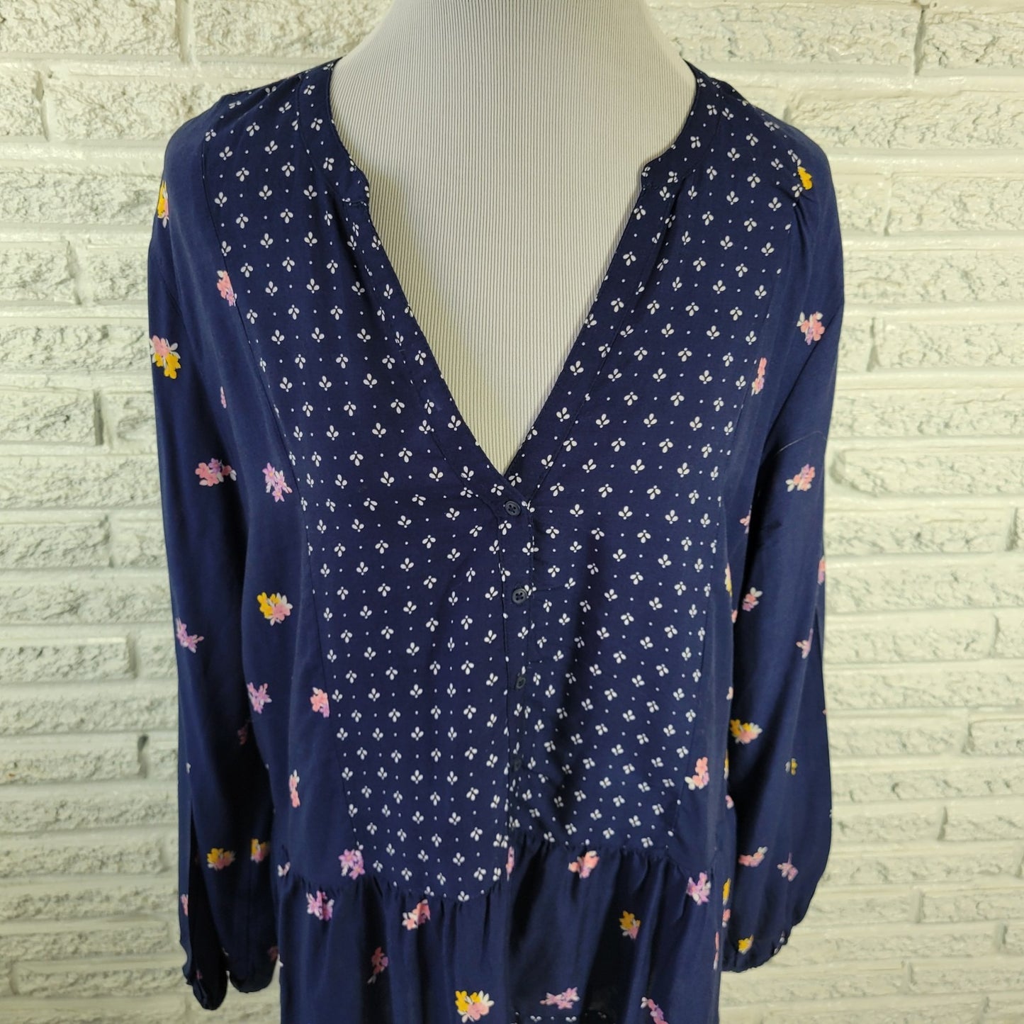 Old Navy Tunic XL Tall Blue Floral V-Neck Blouse Long Sleeve Modal Lightweight