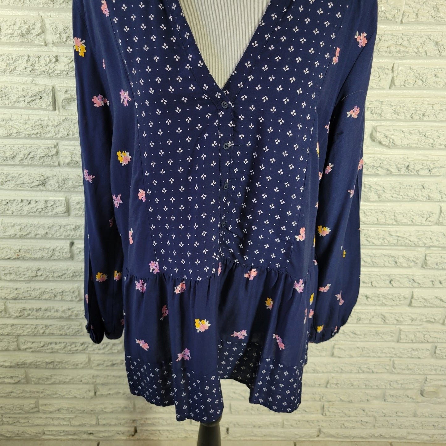Old Navy Tunic XL Tall Blue Floral V-Neck Blouse Long Sleeve Modal Lightweight
