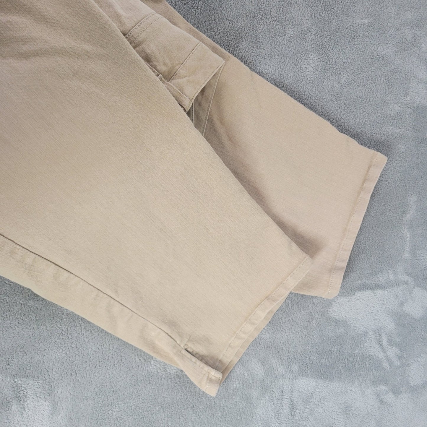 Ruby Rd Womens Jeans 18W Plus Capri Beige Zip Fly Embroidered Rhinestone Comfy