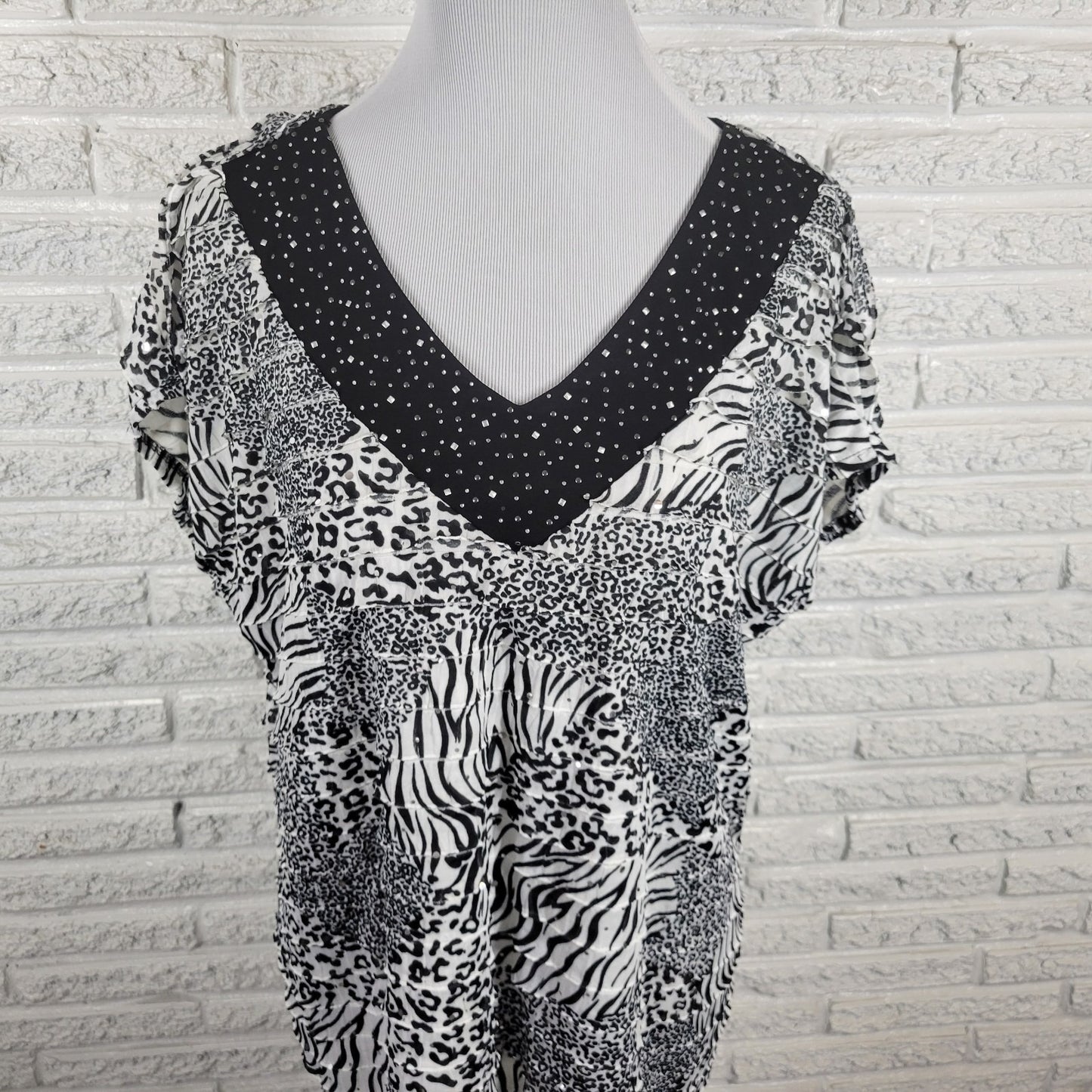 Notations Womens Top XL Sleeveless Black Animal Print Studded Tiered Poly Blend