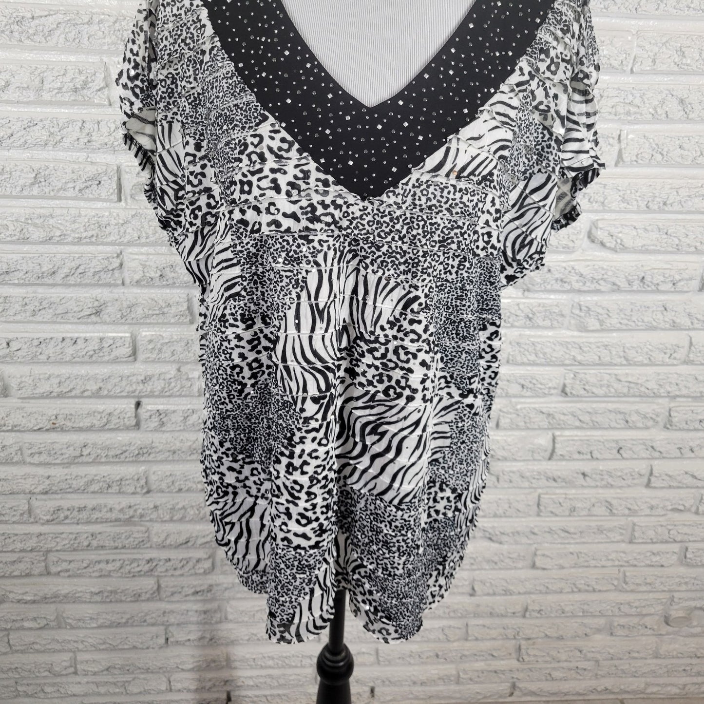 Notations Womens Top XL Sleeveless Black Animal Print Studded Tiered Poly Blend