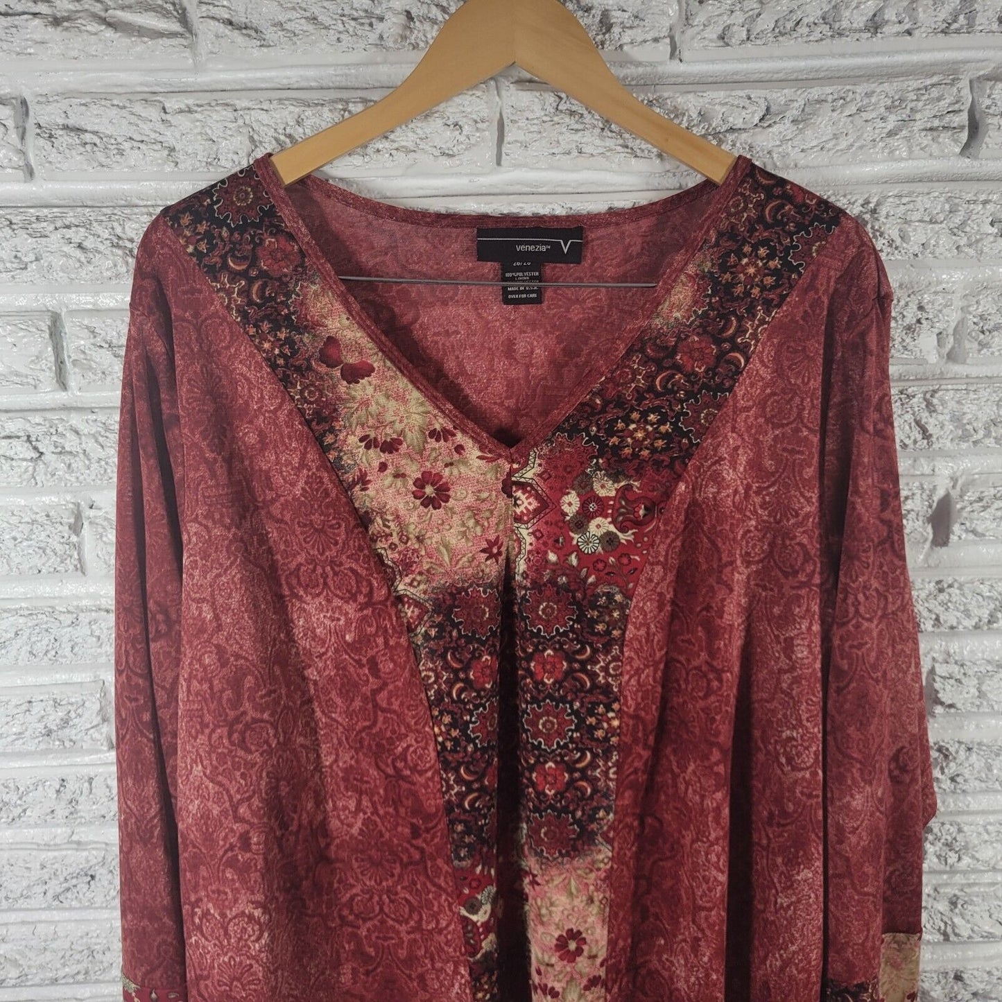 Venezia Womens Top 26 28 Plus Long Sleeve Red Floral Polyester Comfy Casual