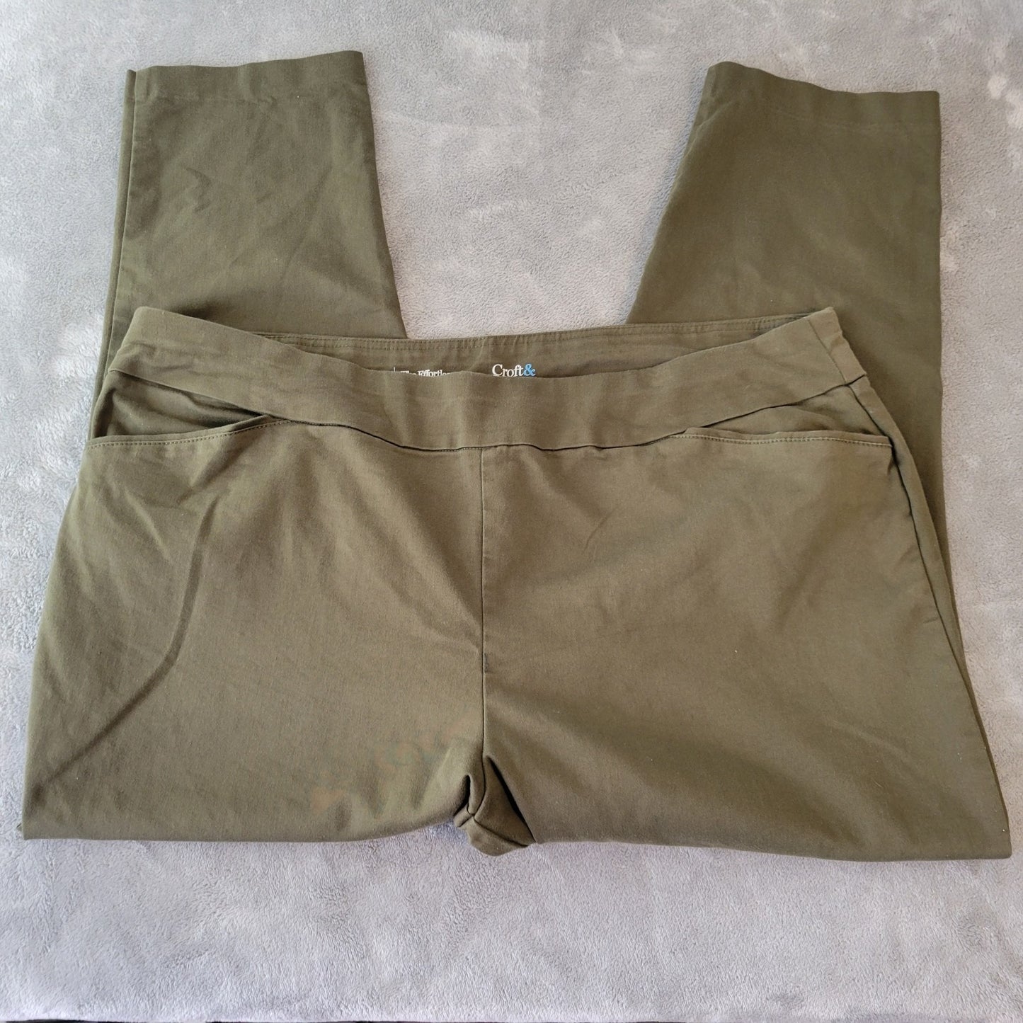 Croft Barrow Women Pants 22W Plus Effortless Stretch Pull On Crop Green Pockets