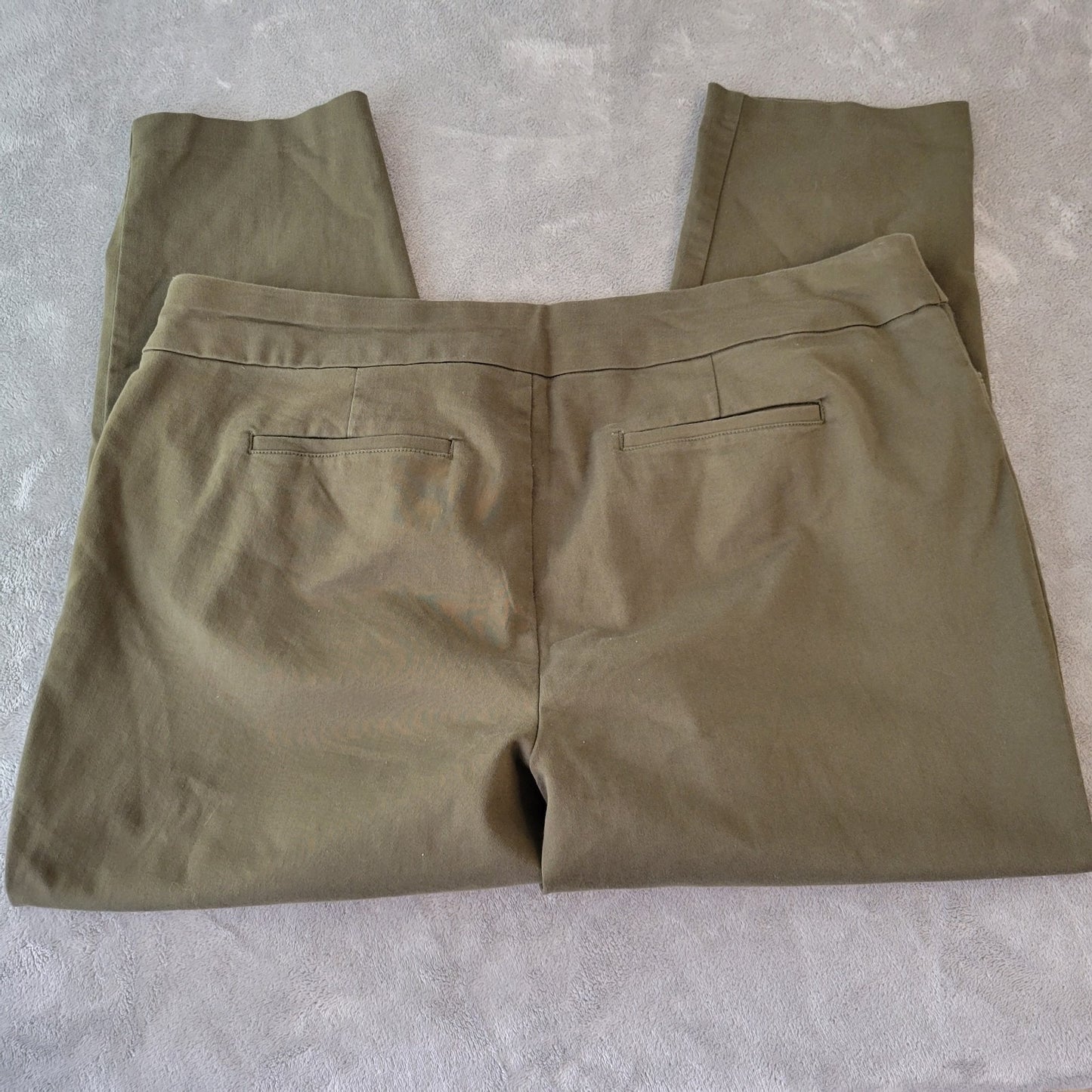 Croft Barrow Women Pants 22W Plus Effortless Stretch Pull On Crop Green Pockets