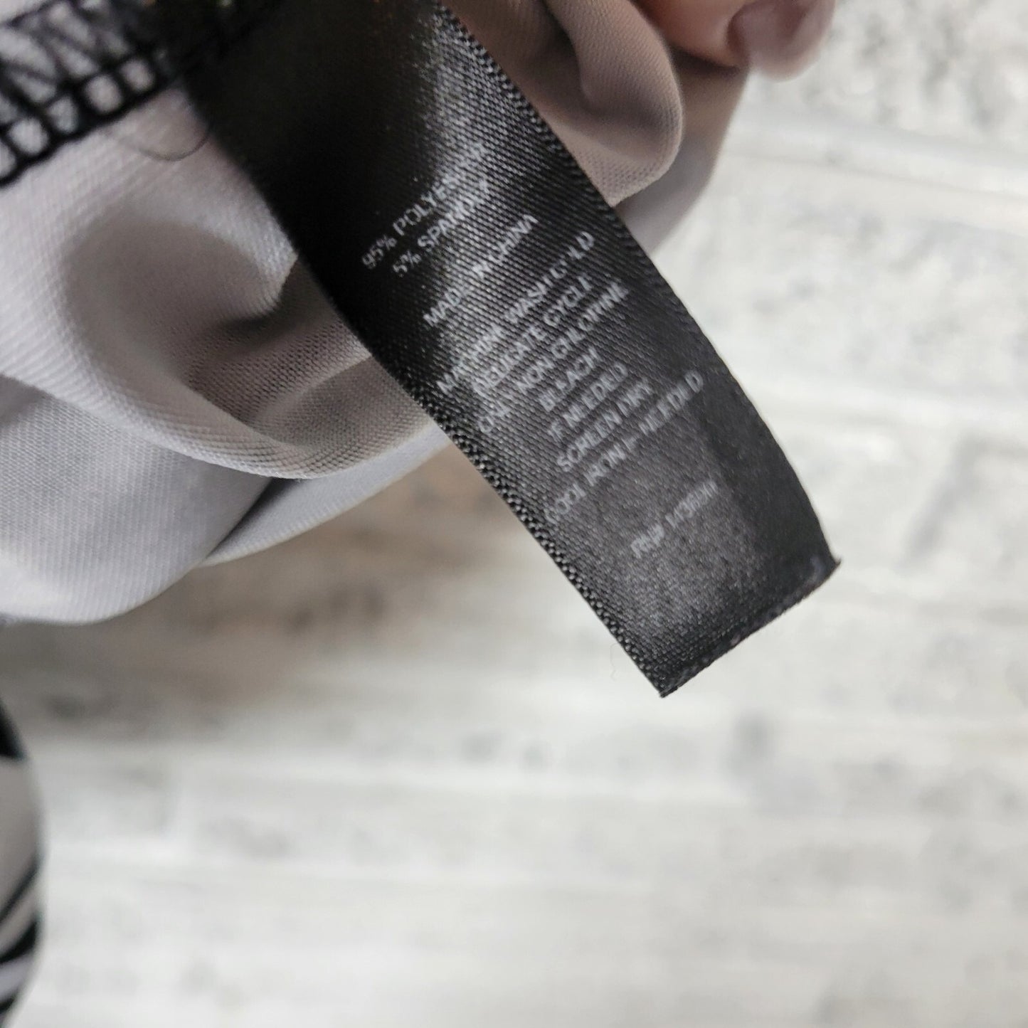 Larry Levine Womens Top XL Sleeveless Black Geometric Drape Neck Lightweight