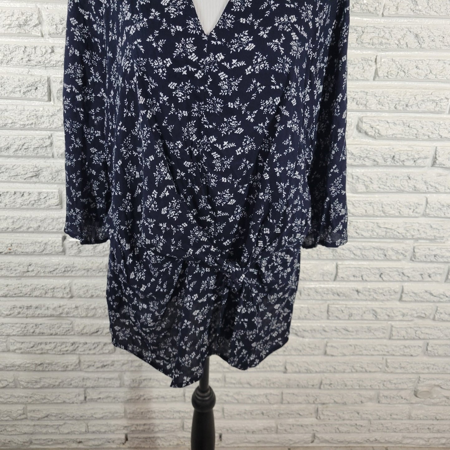 Skies Are Blue Womens Top 1X Plus 3/4 Sleeve Blue Floral Sash Keyhole Rayon