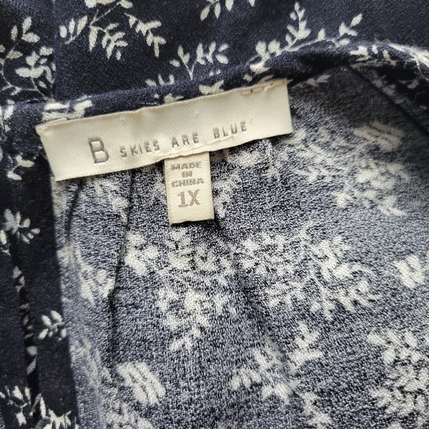 Skies Are Blue Womens Top 1X Plus 3/4 Sleeve Blue Floral Sash Keyhole Rayon