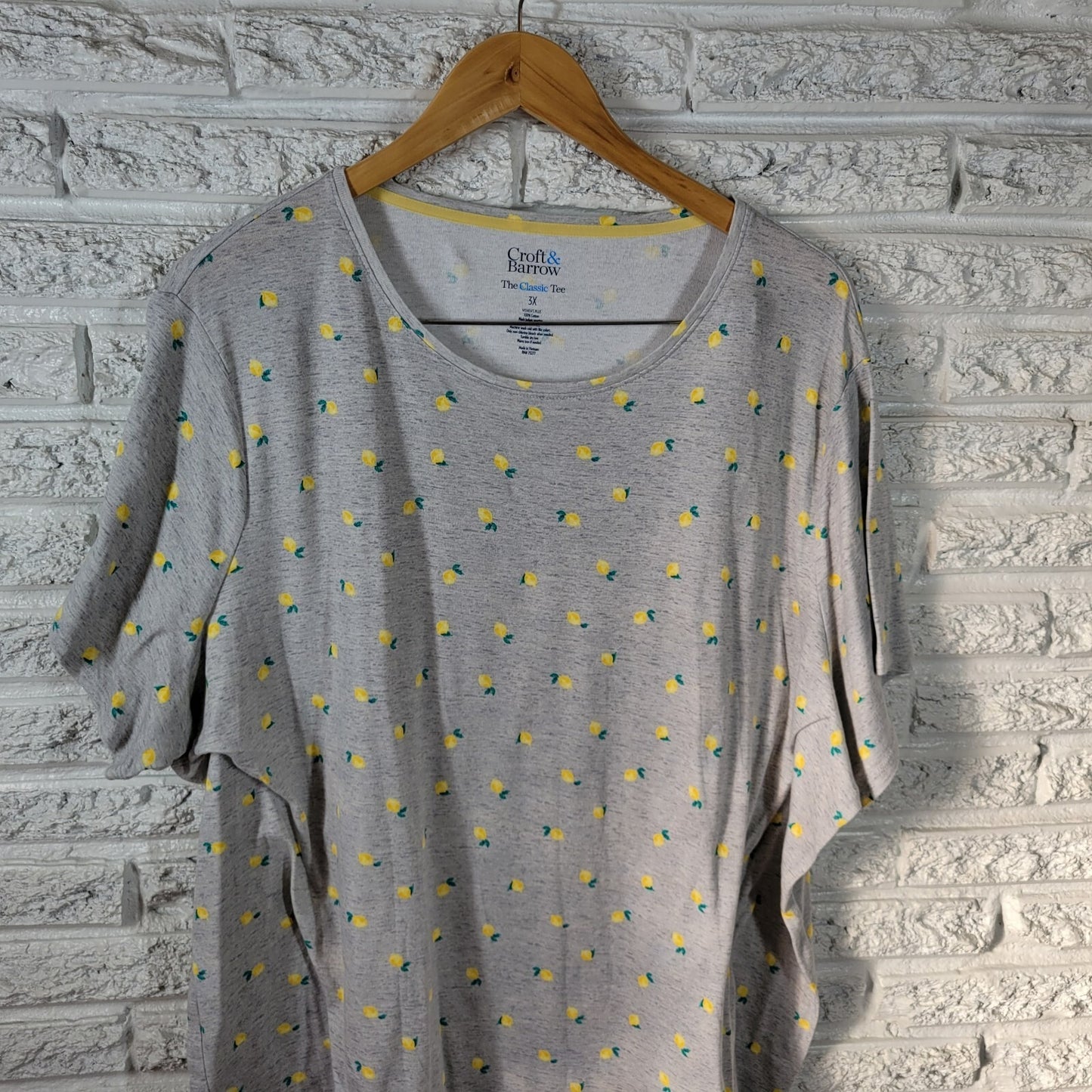Croft Barrow Womens Top 3X Plus Tee Short Sleeve Yellow Gray Cotton Lemons