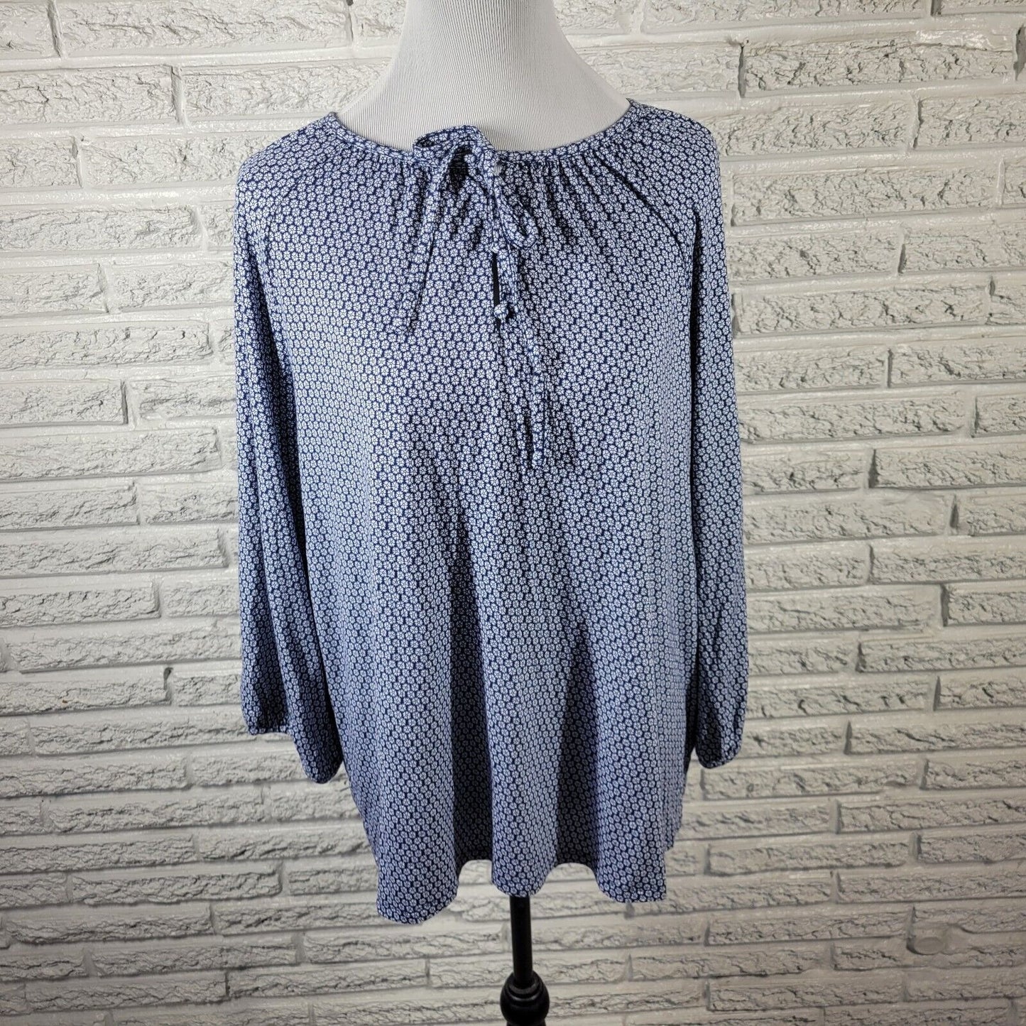 Croft Barrow Womens Top XL Tunic 3/4 Sleeve Blue Geometric Keyhole Lightweight