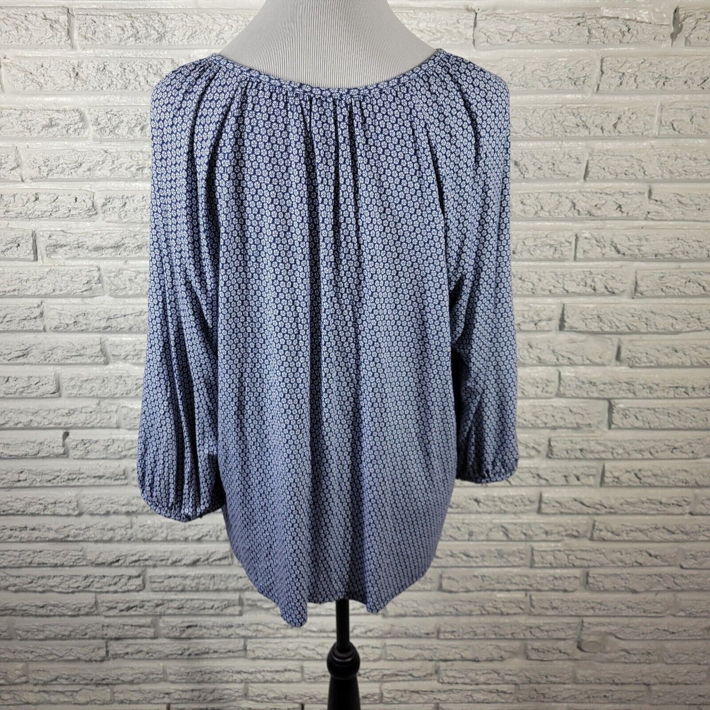 Croft Barrow Womens Top XL Tunic 3/4 Sleeve Blue Geometric Keyhole Lightweight