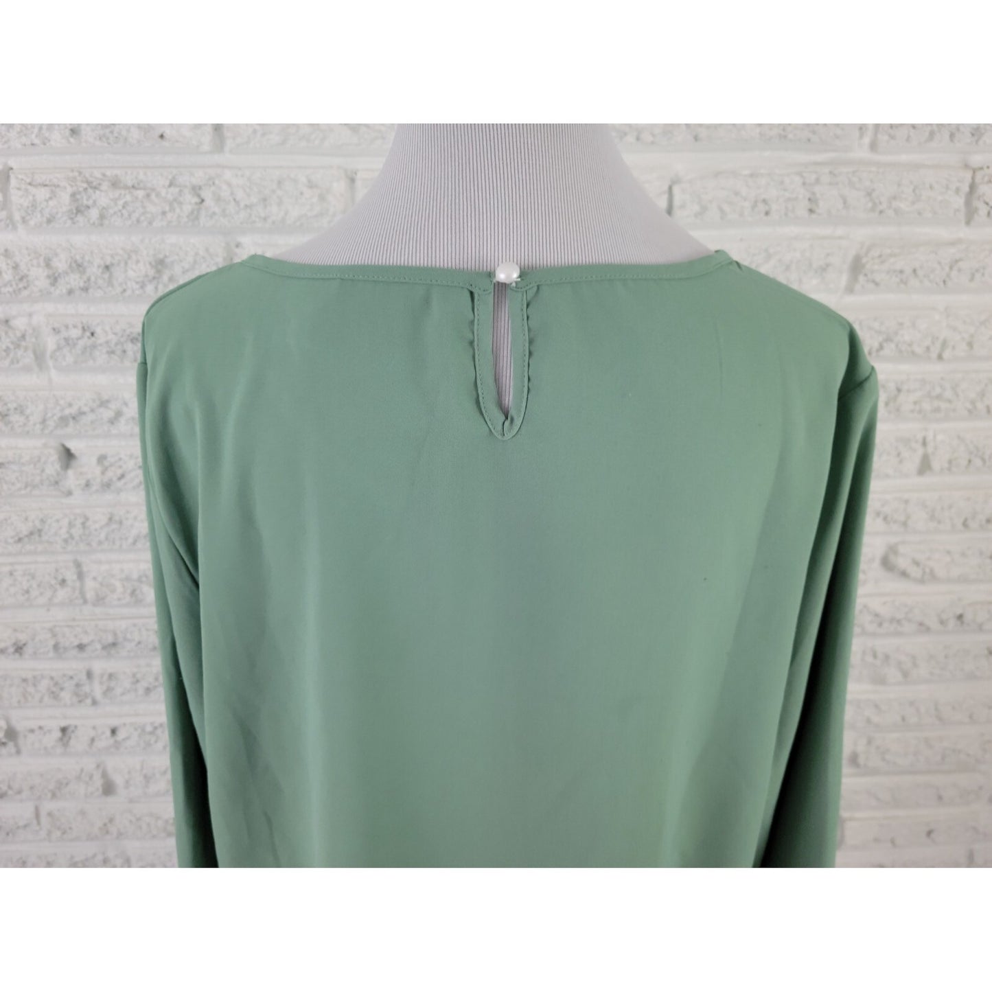 Shein Curve Womens Top 1XL Plus Long Sleeve Keyhole Back Green Polyester Office