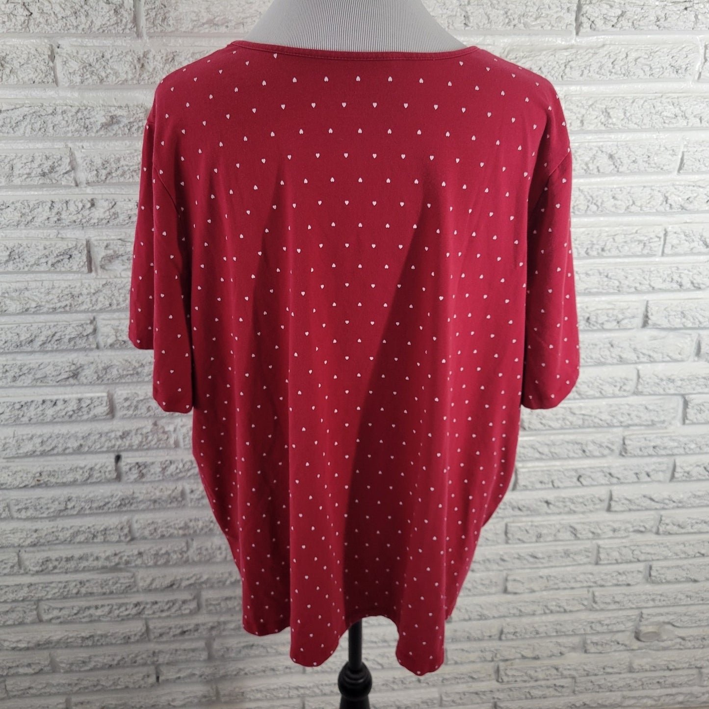 Catherines Womens Top 2X Plus Tee Crochet Neckline Red Tiny Hearts Comfy Casual