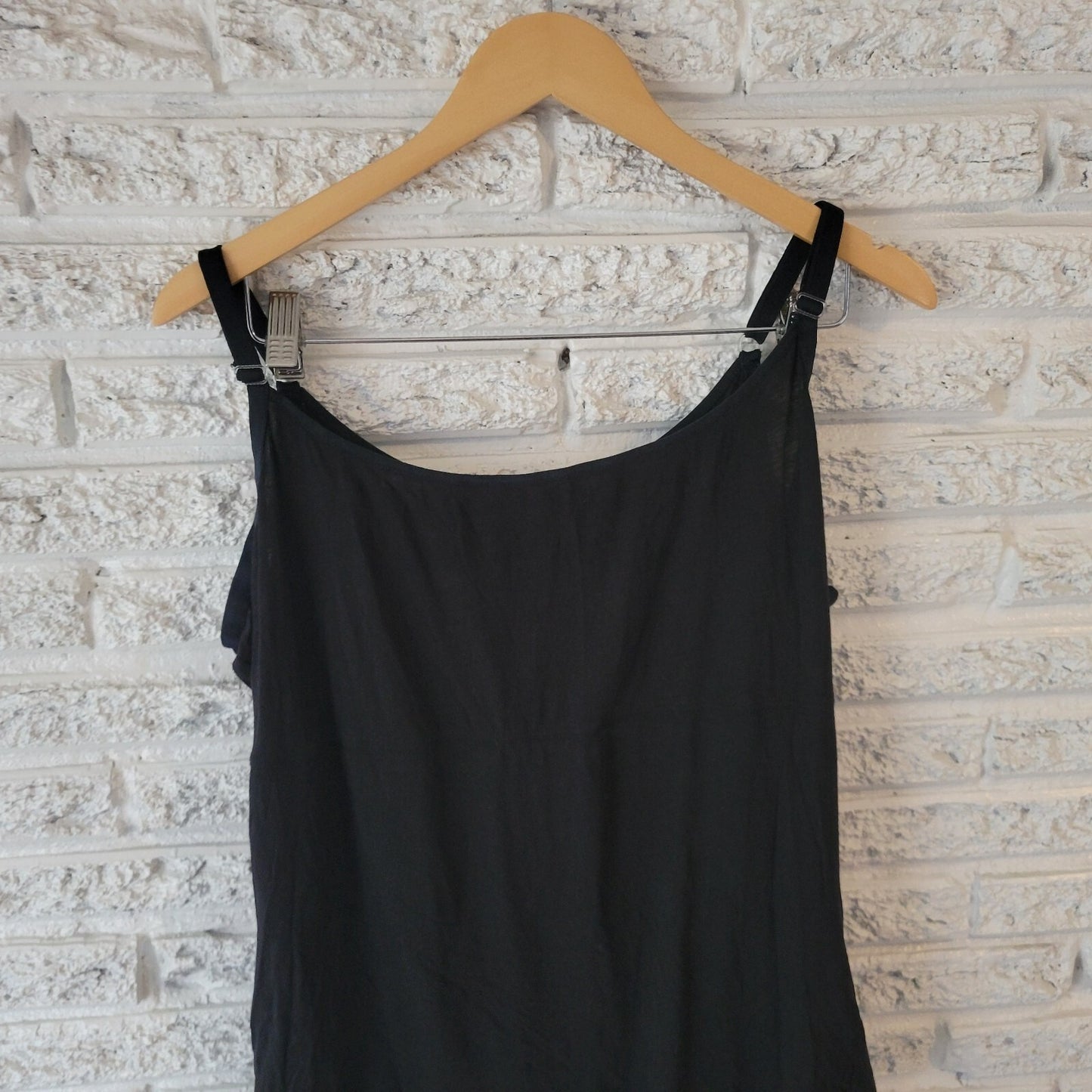 Daisy Fuentes Women Top 2X Camisole Favorite Slimming Black Adjustable Spaghetti