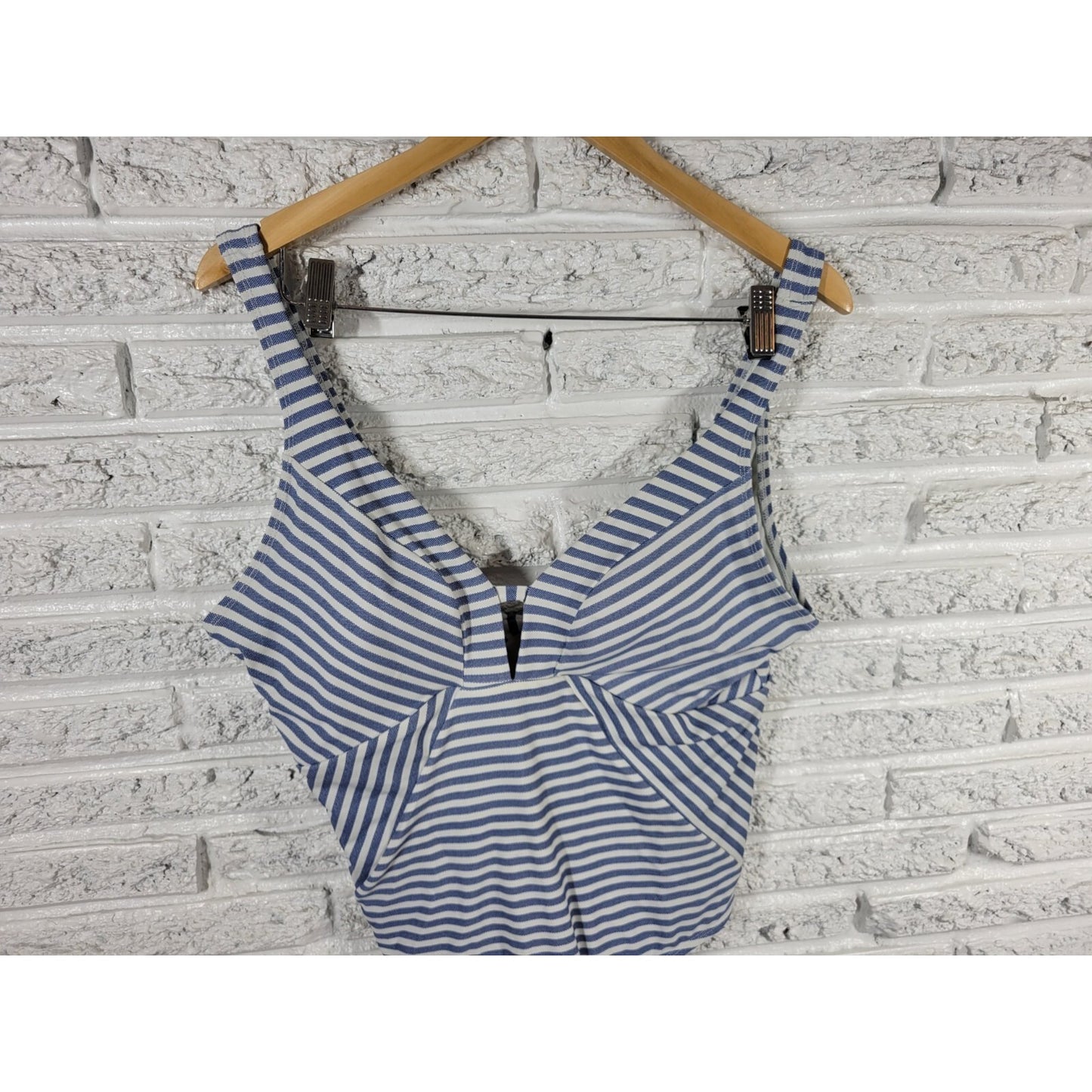 Time Tru Womens Swimsuit 1X Plus One Piece Blue Stripe Plunge Bra Wide Strap