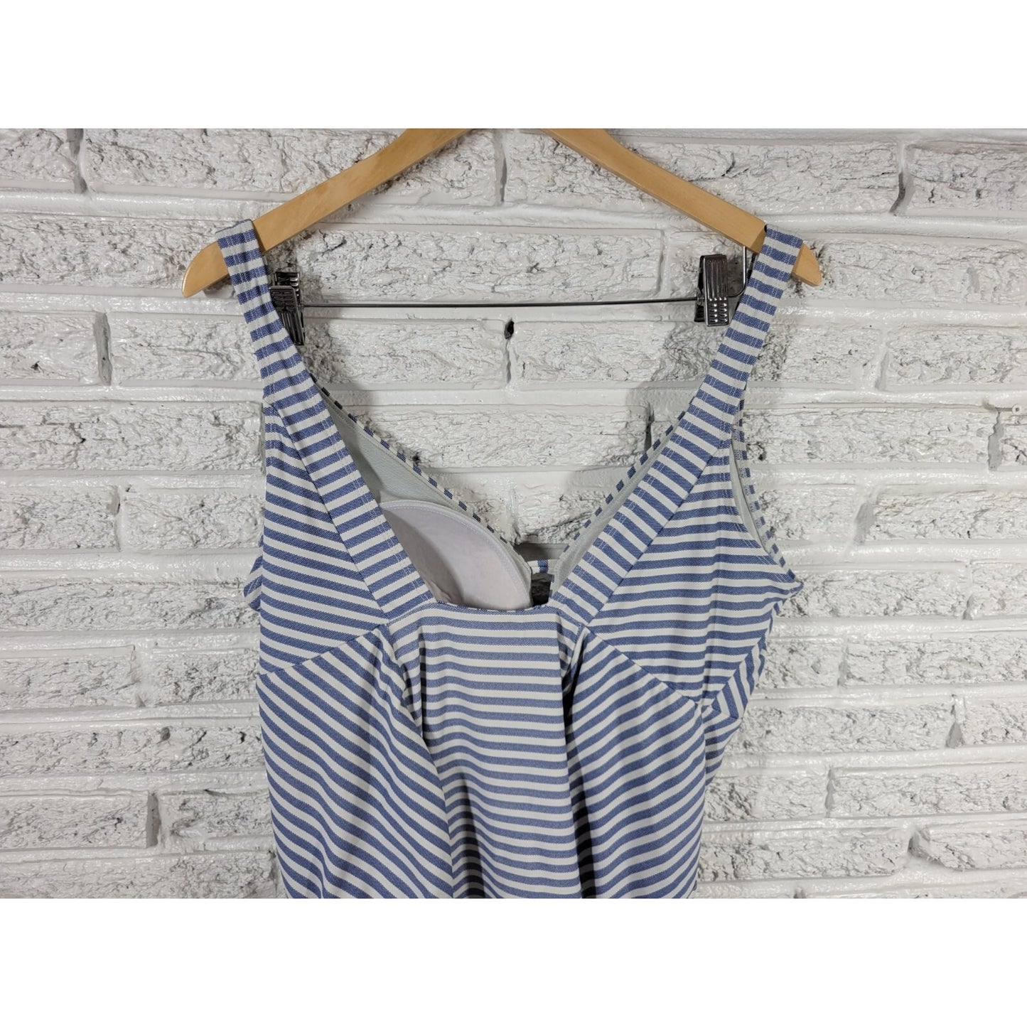 Time Tru Womens Swimsuit 1X Plus One Piece Blue Stripe Plunge Bra Wide Strap