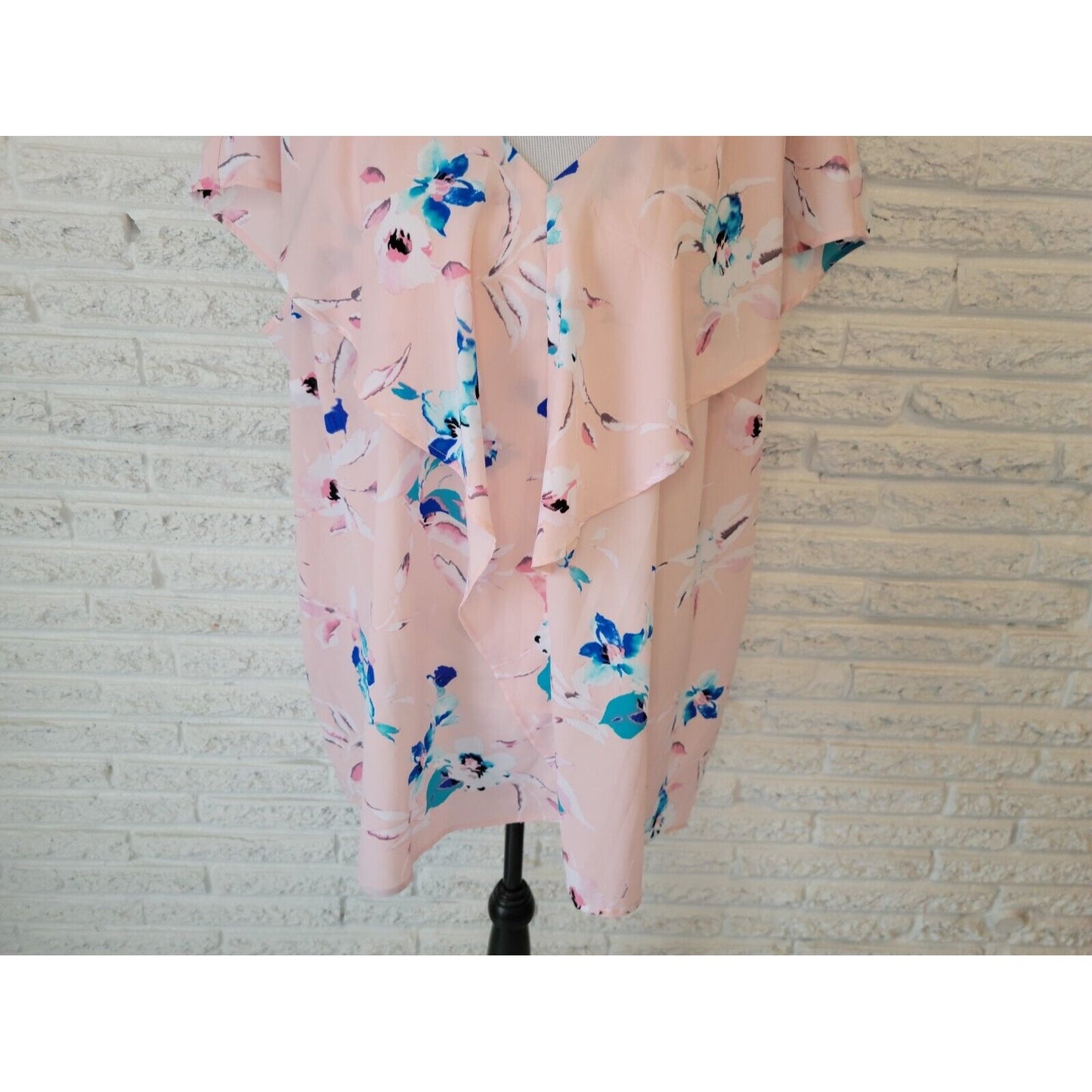 Lane Bryant Womens Top 22 Cap Sleeve Pink Blue Floral Polyester Layered Vneck