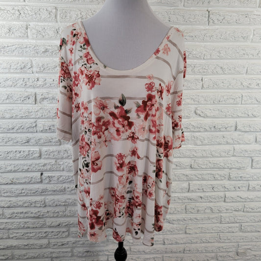 Maurices 24 7 Womens Top 2X Plus Tee Short Sleeve Red Pink Floral Comfy Casual