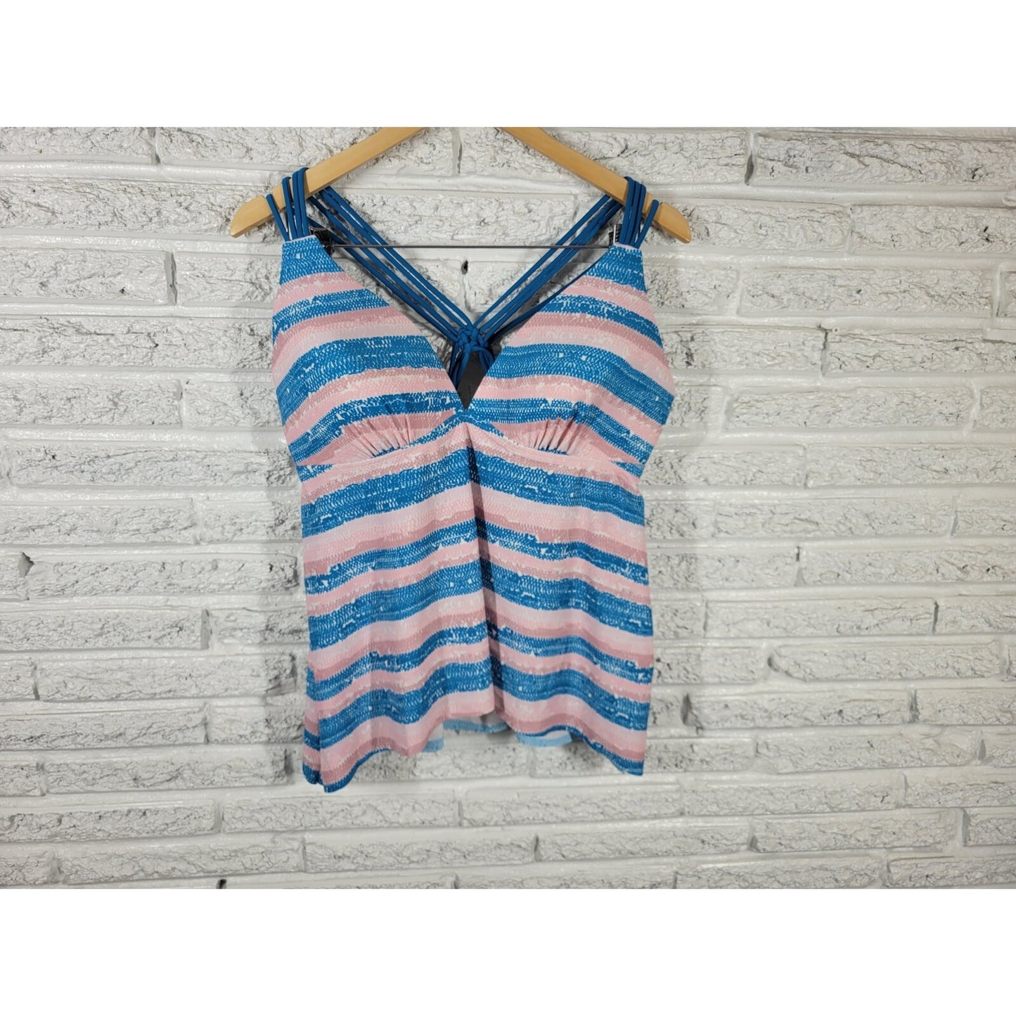 Aqua Couture Swim Top Extra Large Strappy Bra Lined Blue Stripe Racerback