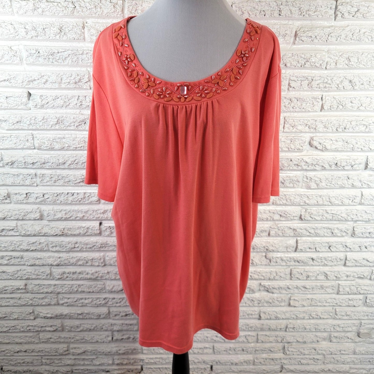 Crystal Kobe Womens Top 2X Plus Tunic Short Sleeve Pink Beaded Casual Comfy