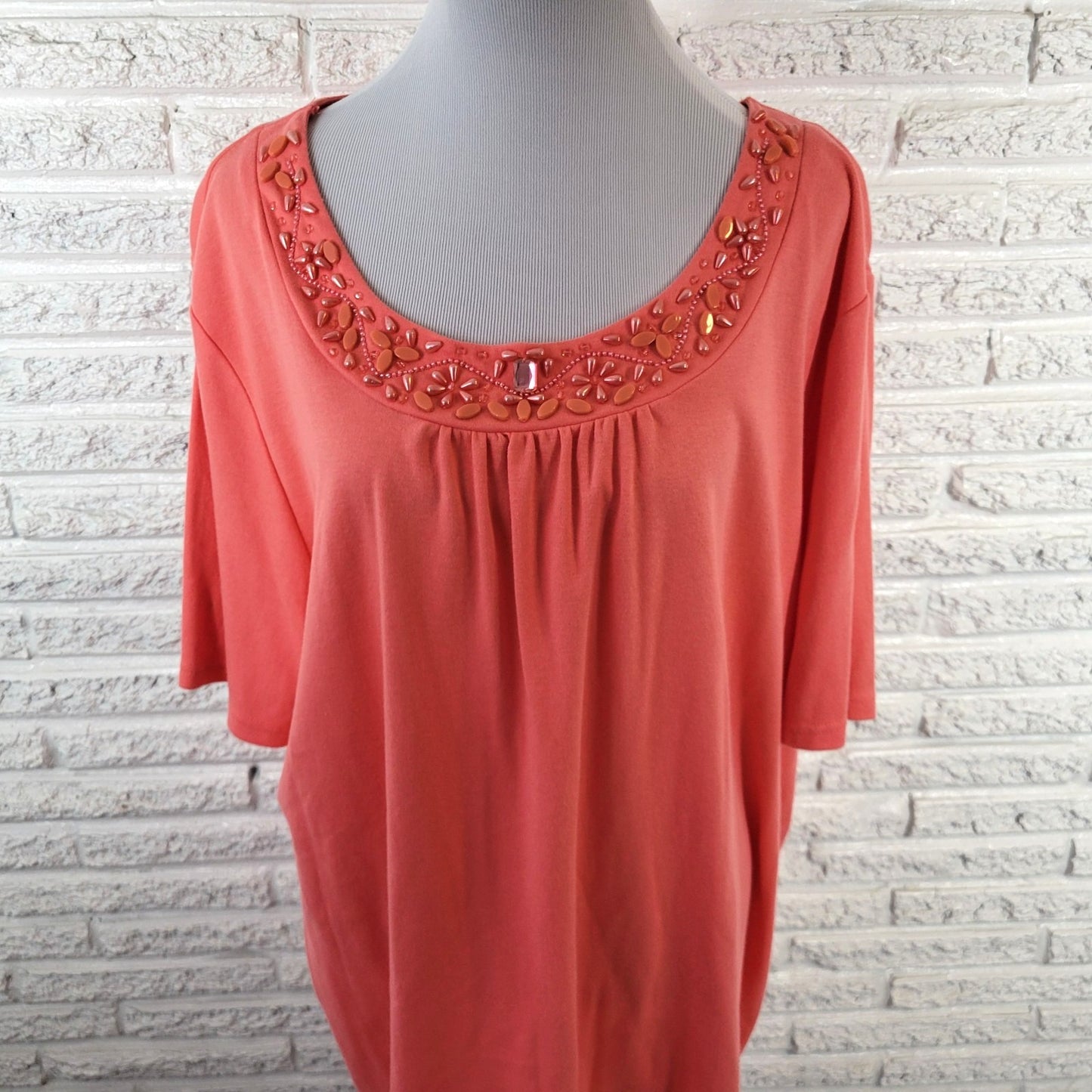 Crystal Kobe Womens Top 2X Plus Tunic Short Sleeve Pink Beaded Casual Comfy