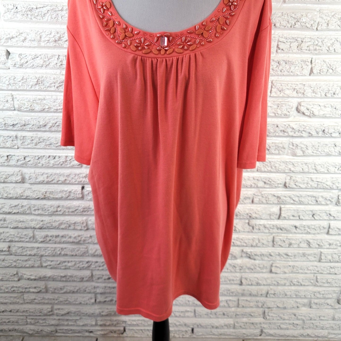 Crystal Kobe Womens Top 2X Plus Tunic Short Sleeve Pink Beaded Casual Comfy