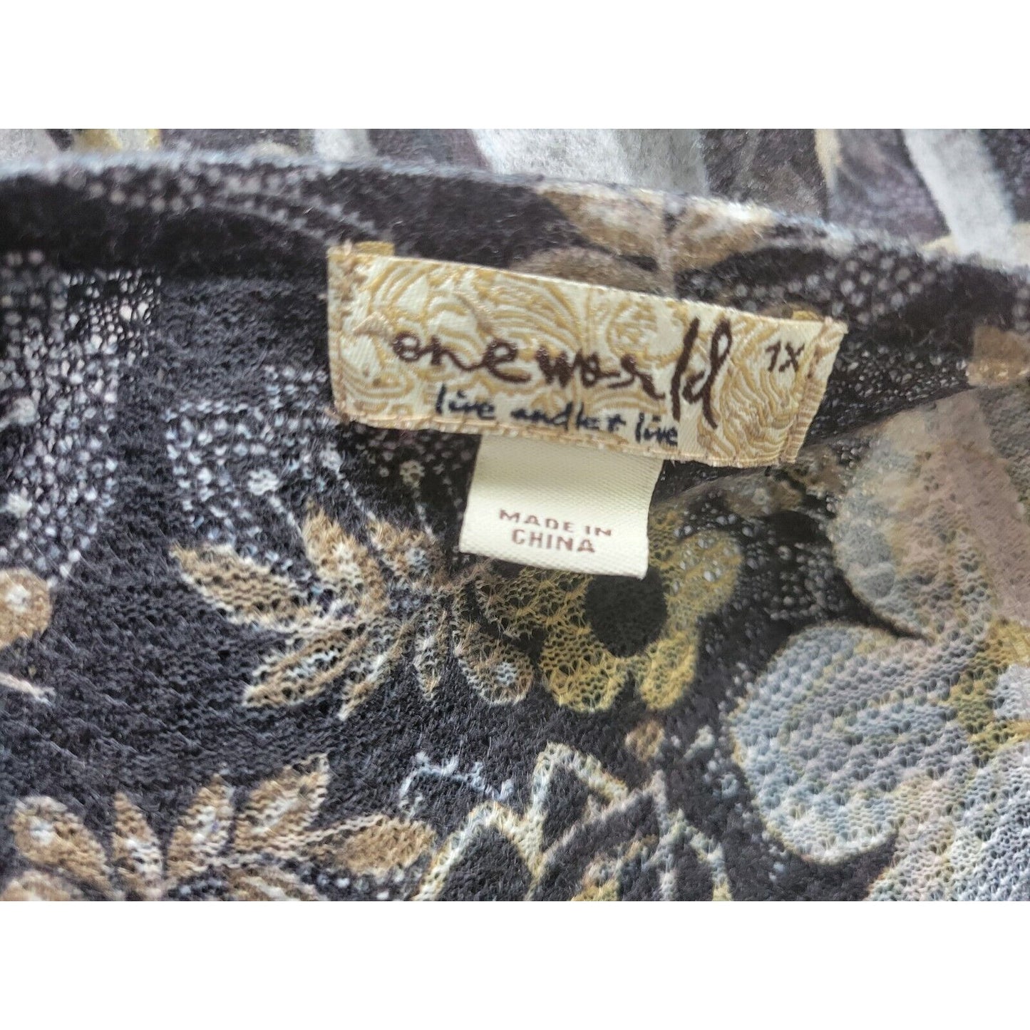 Live Let Live Women Top 1X Tunic Knit Black Floral Asymmetric Poly Blend Studded