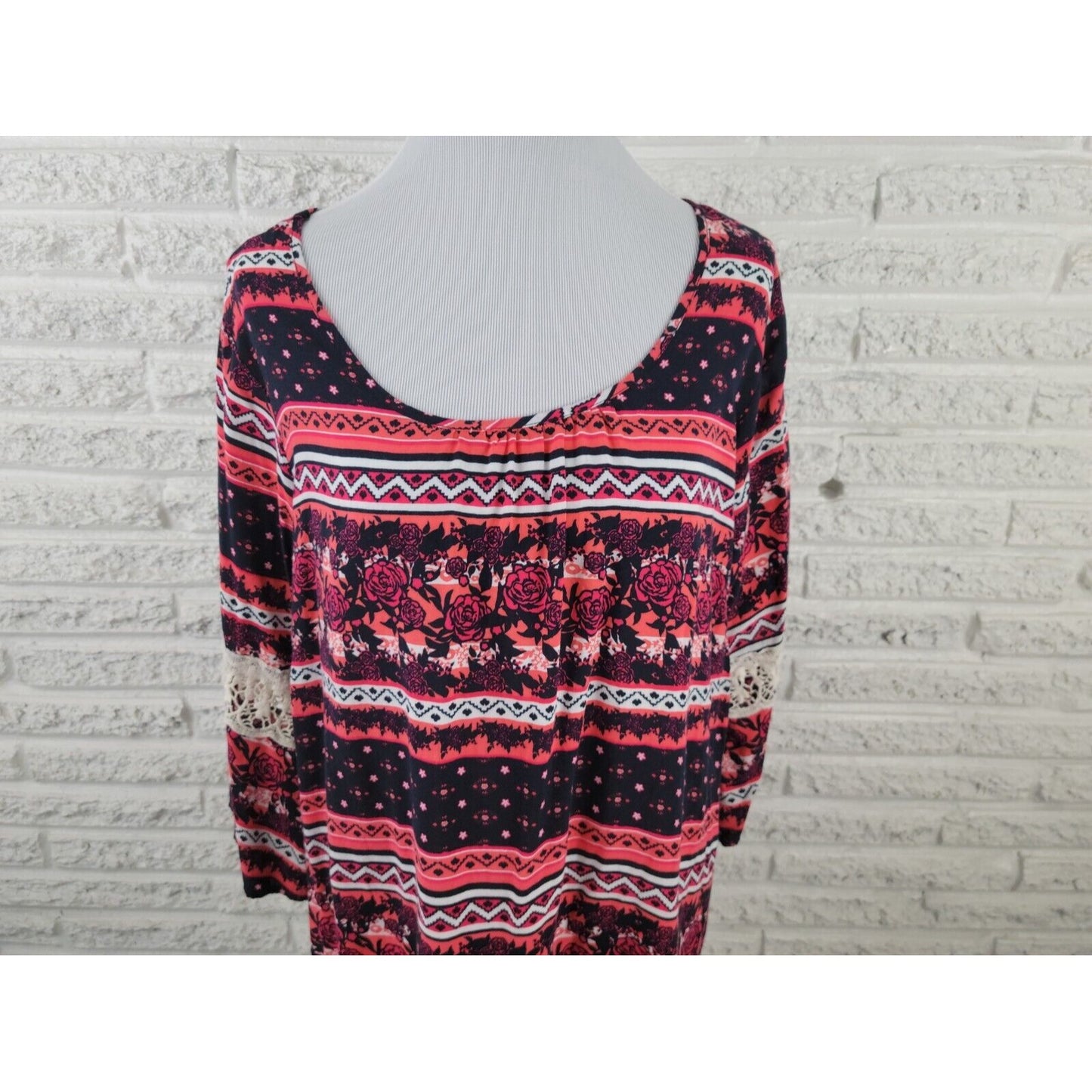 Cato Womens Top 18W 20W Plus Tunic Lace Sleeve Asymmetric Rayon Black Floral