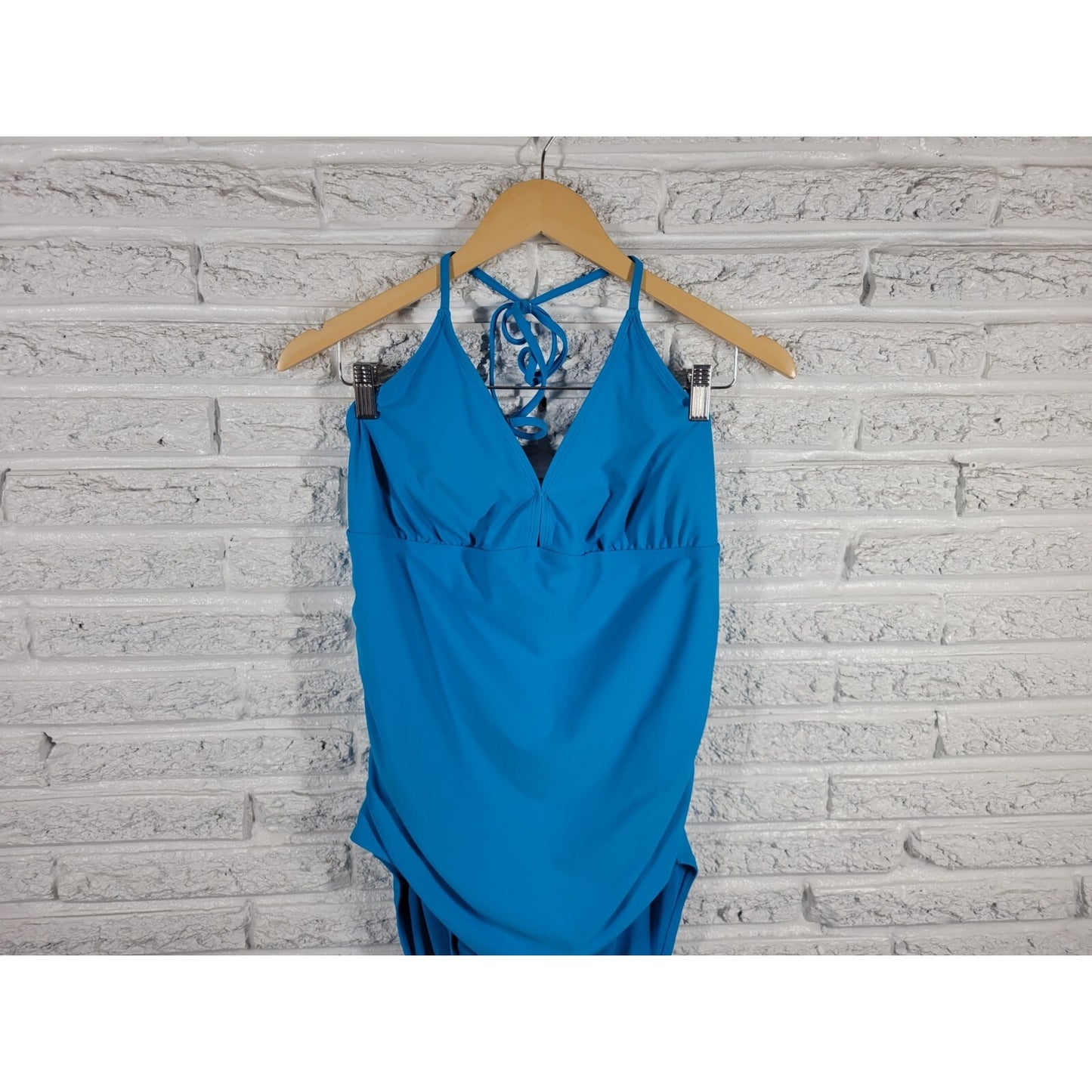 Old Navy Womens Swimsuit XXL Plus One Piece Halter Blue Beach Pool Rayon Spandex