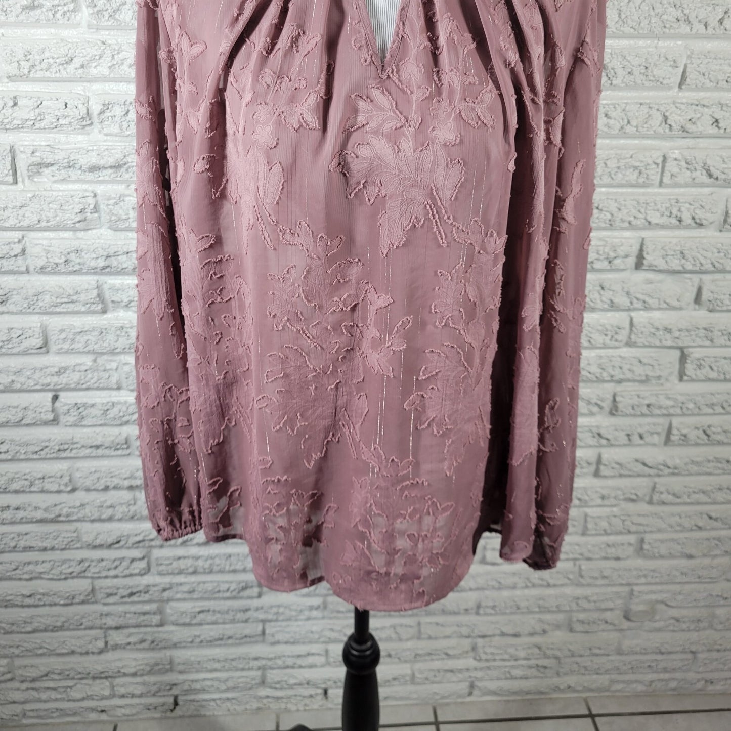 Liz Claiborne Womens Top 1X Plus Muted Lavender Tatted Camisole Metallic Thread