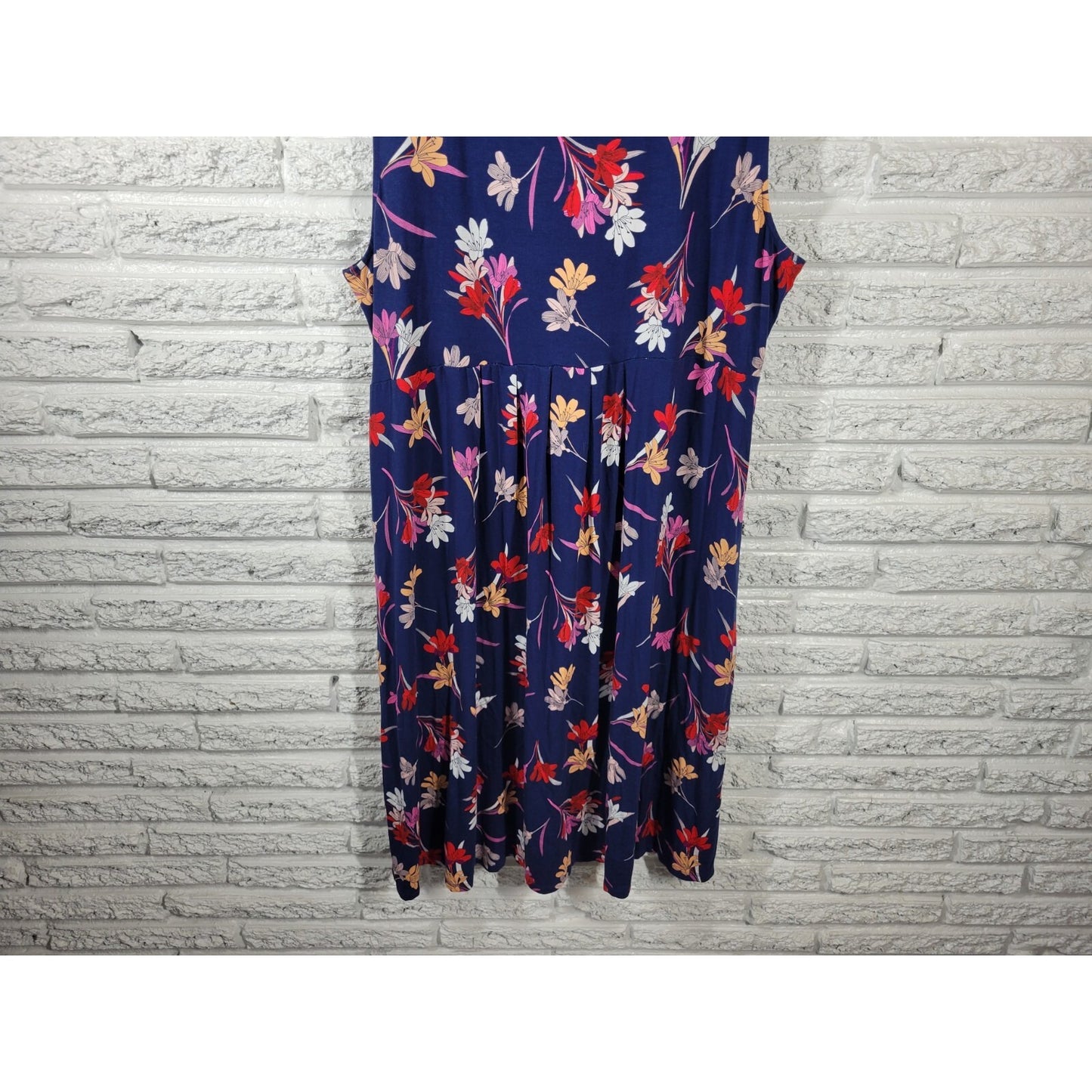 St Johns Bay Womens Dress 2X Sleeveless Shift Blue Floral Career Casual Stretchy