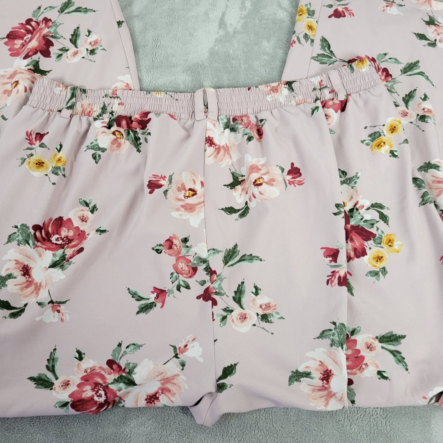 Torrid Womens Pants 3 3X Plus Pull On Lavender Floral Poly Blend Pockets Comfy