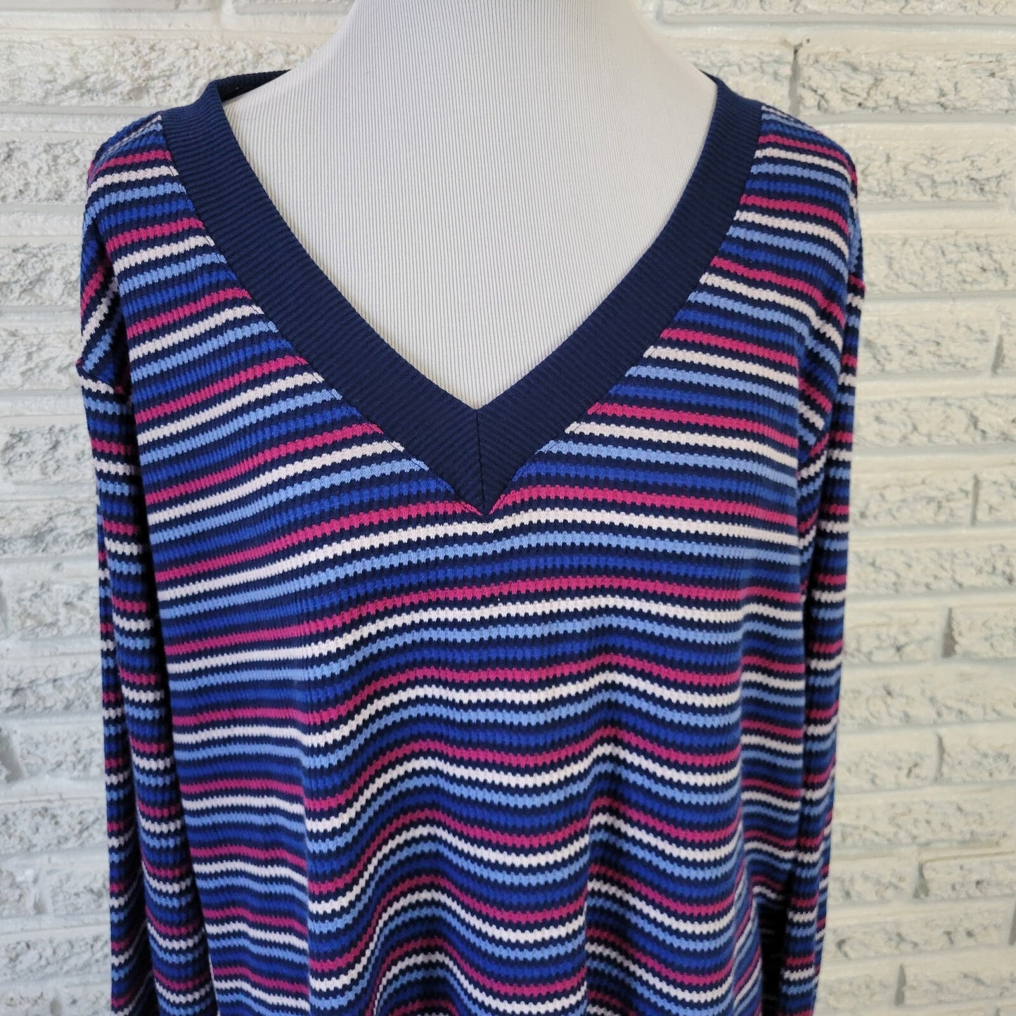 St. John's Bay 2X Plus Size Sweater Blue Red Striped V-Neck Long Sleeve Knit