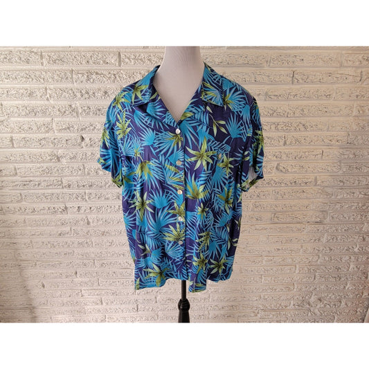 CM Shapes Women Shirt 2X Plus Short Sleeve Pocket Blue Floral Button Up Casual