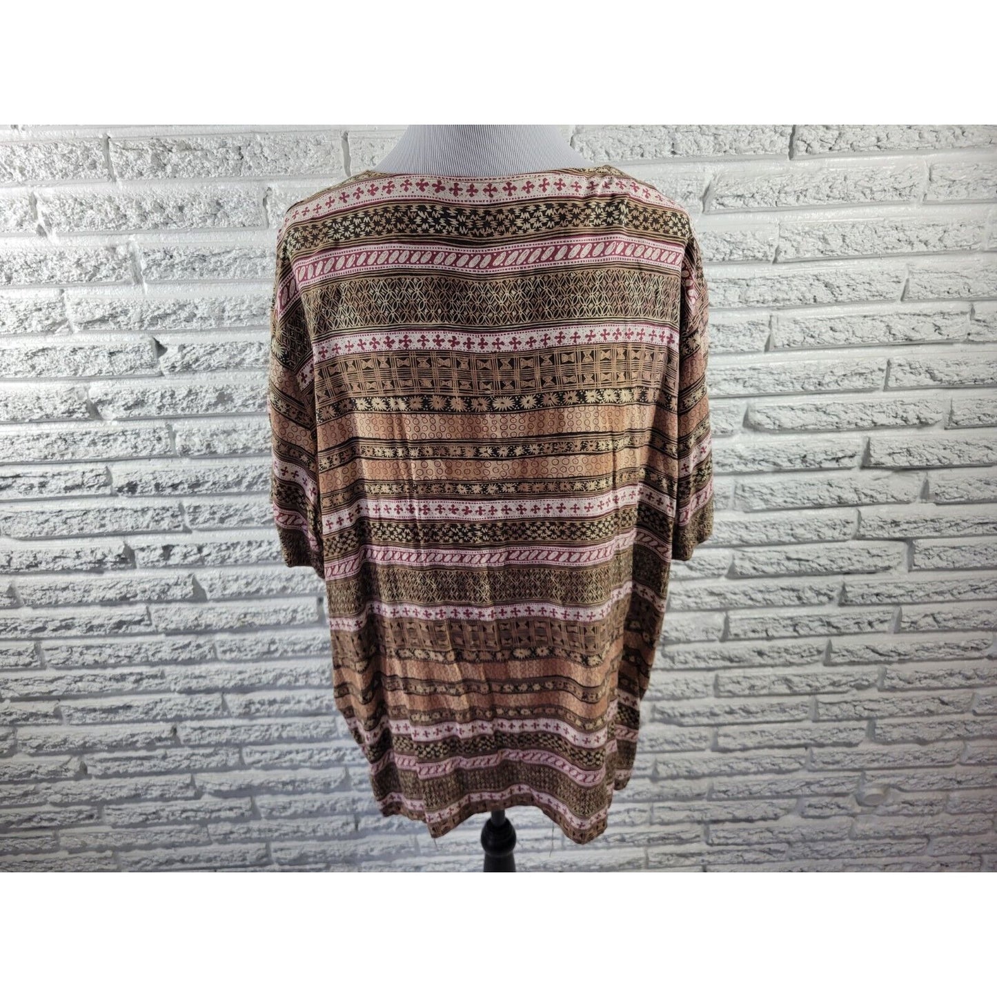 Sag Harbor Women Top 3X Plus Short Sleeve Brown Geometric Button Up Casual Rayon